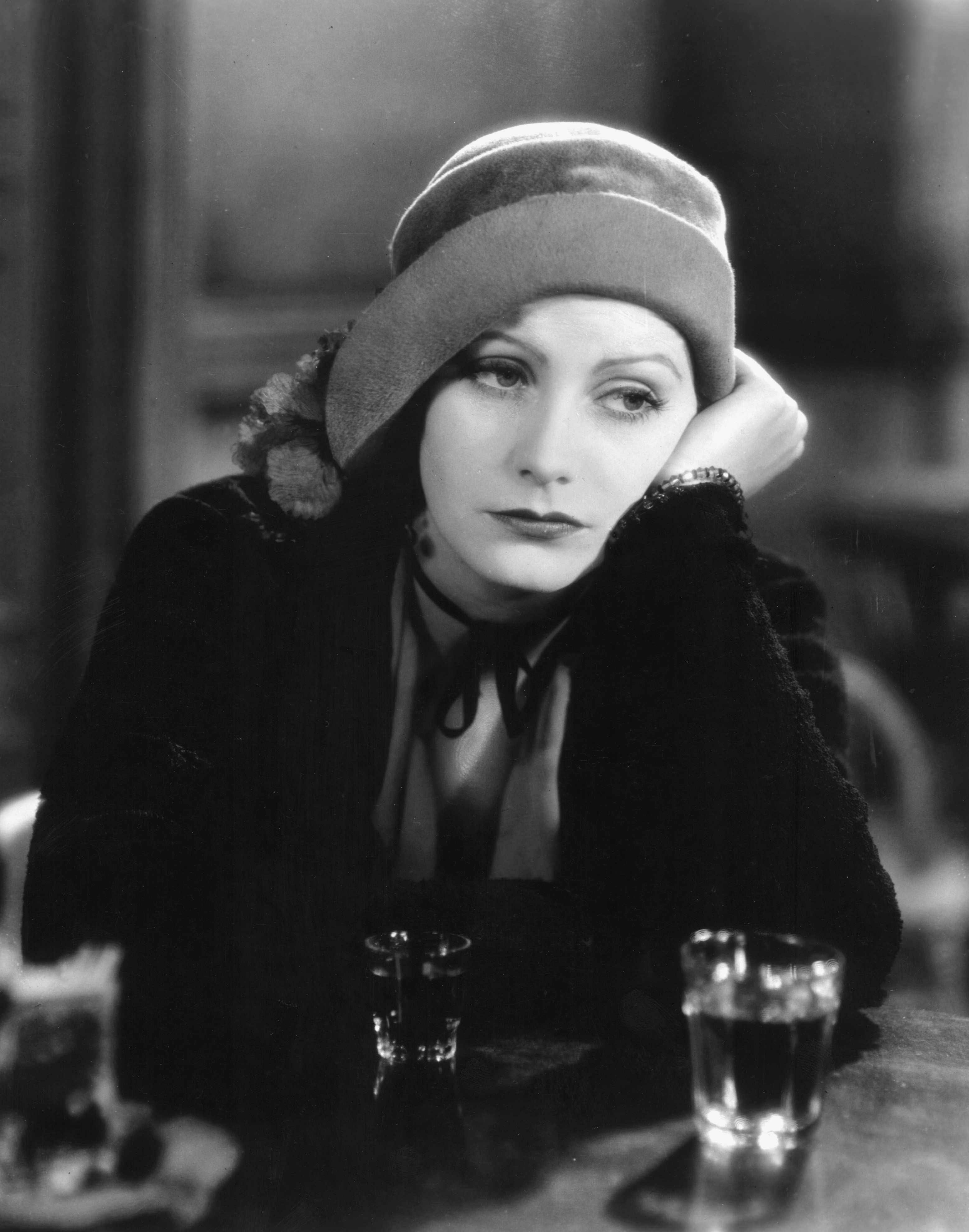 Anna Christie, 1930. Il primo film sonoro interpretato dalla Garbo