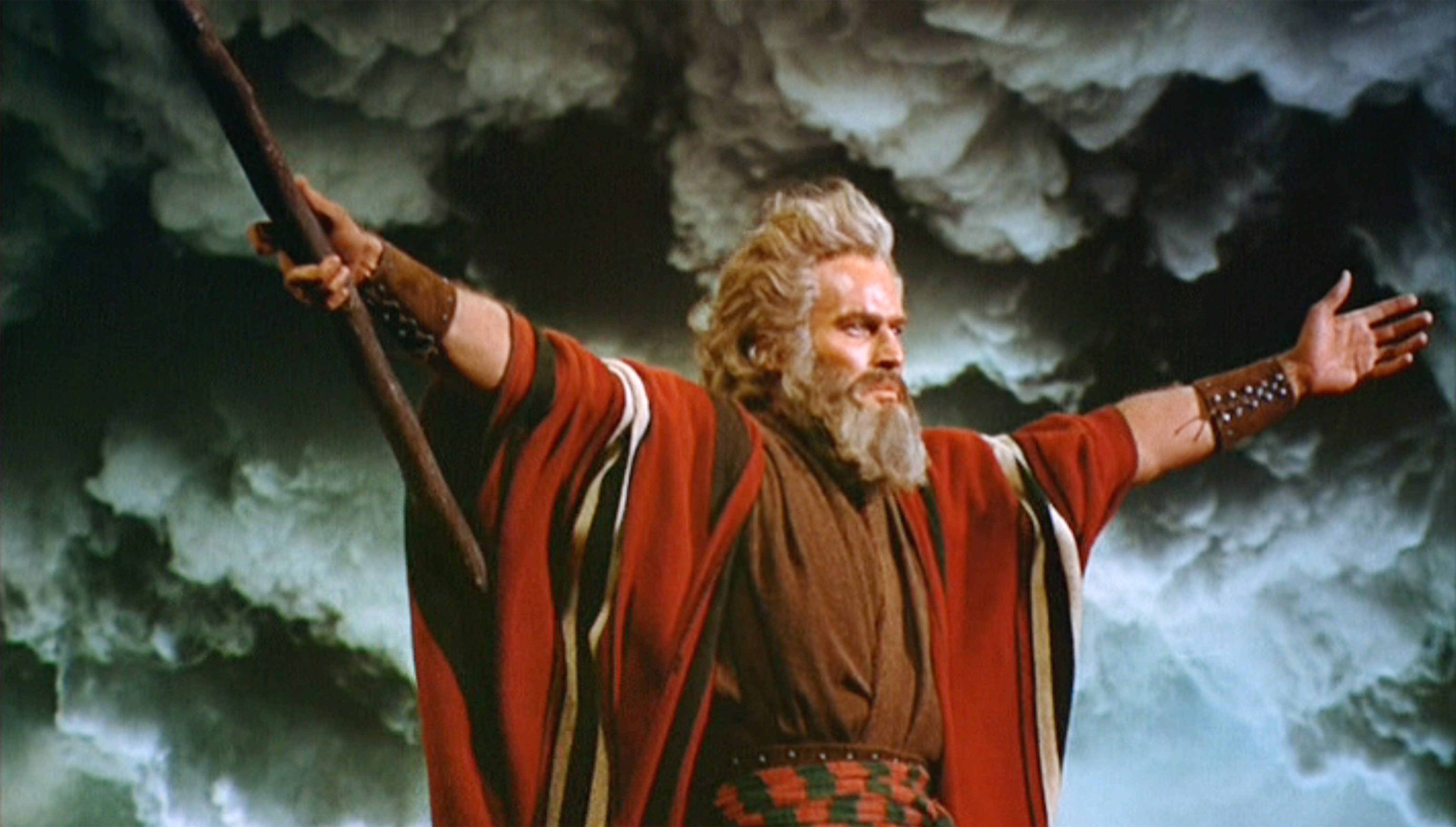 1956. Una scena del colossal di Cecil B. DeMille "I dieci comandamenti"