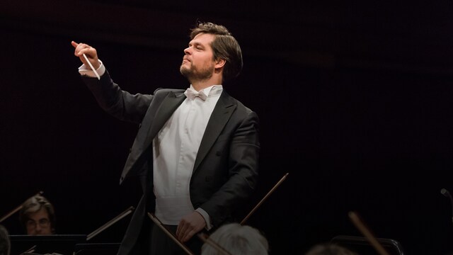 Juraj Valčuha tra Beethoven Stravinskij e Dallapiccola