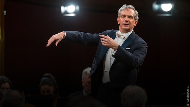 Fabio Luisi chiude la stagione 2024/2025 dell'Orchestra Rai