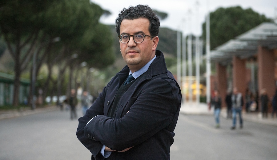 Dedica a Hisham Matar