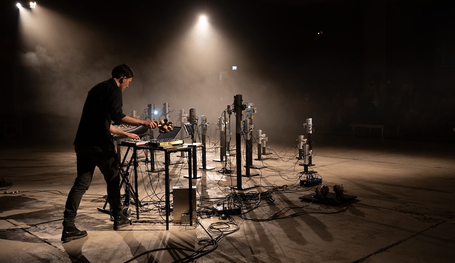 Techno Robot e Vibration, una performance di musica robotica