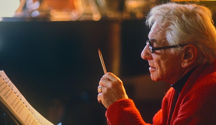 Igor Stravinskij, John Adams e Leonard Bernstein per Robert Treviño e Yulianna Avdeeva: le note di sala di Daniele Spini