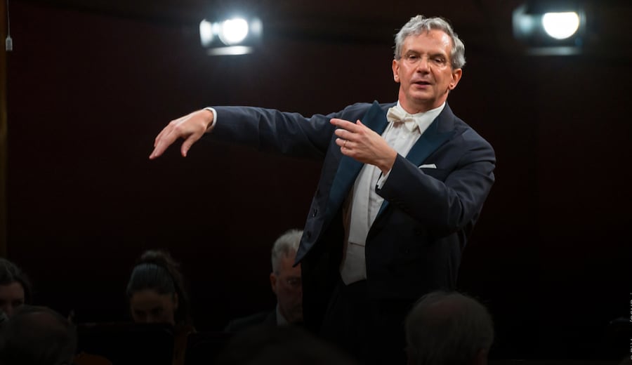 Fabio Luisi chiude la stagione 2024/2025 dell'Orchestra Rai