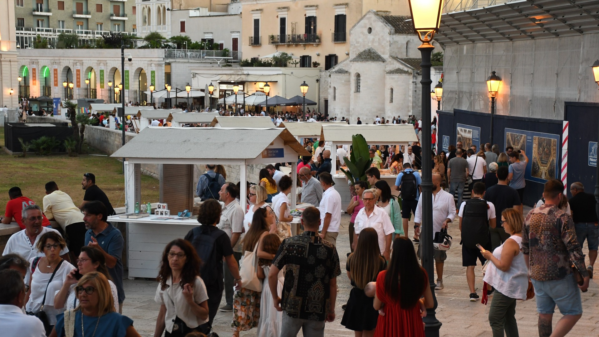 Lungomare di libri a Bari 2026