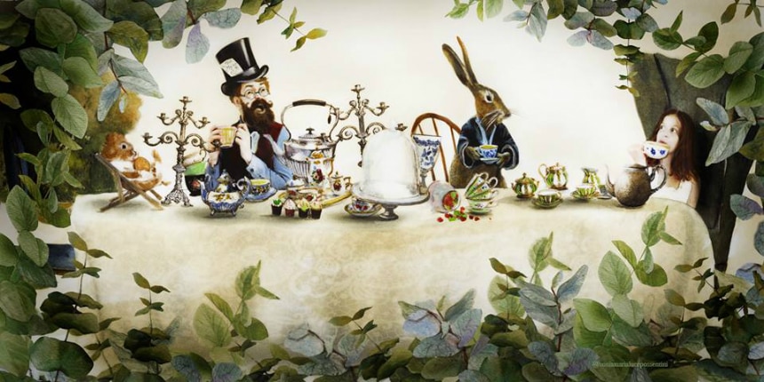 "Le avventure di Alice nel Paese delle Meraviglie" di Lewis Carroll. Illustrazioni di Sonia Maria Luce Possentini, traduzione di Andrea Casoli, pubblicato da Corsiero editore.