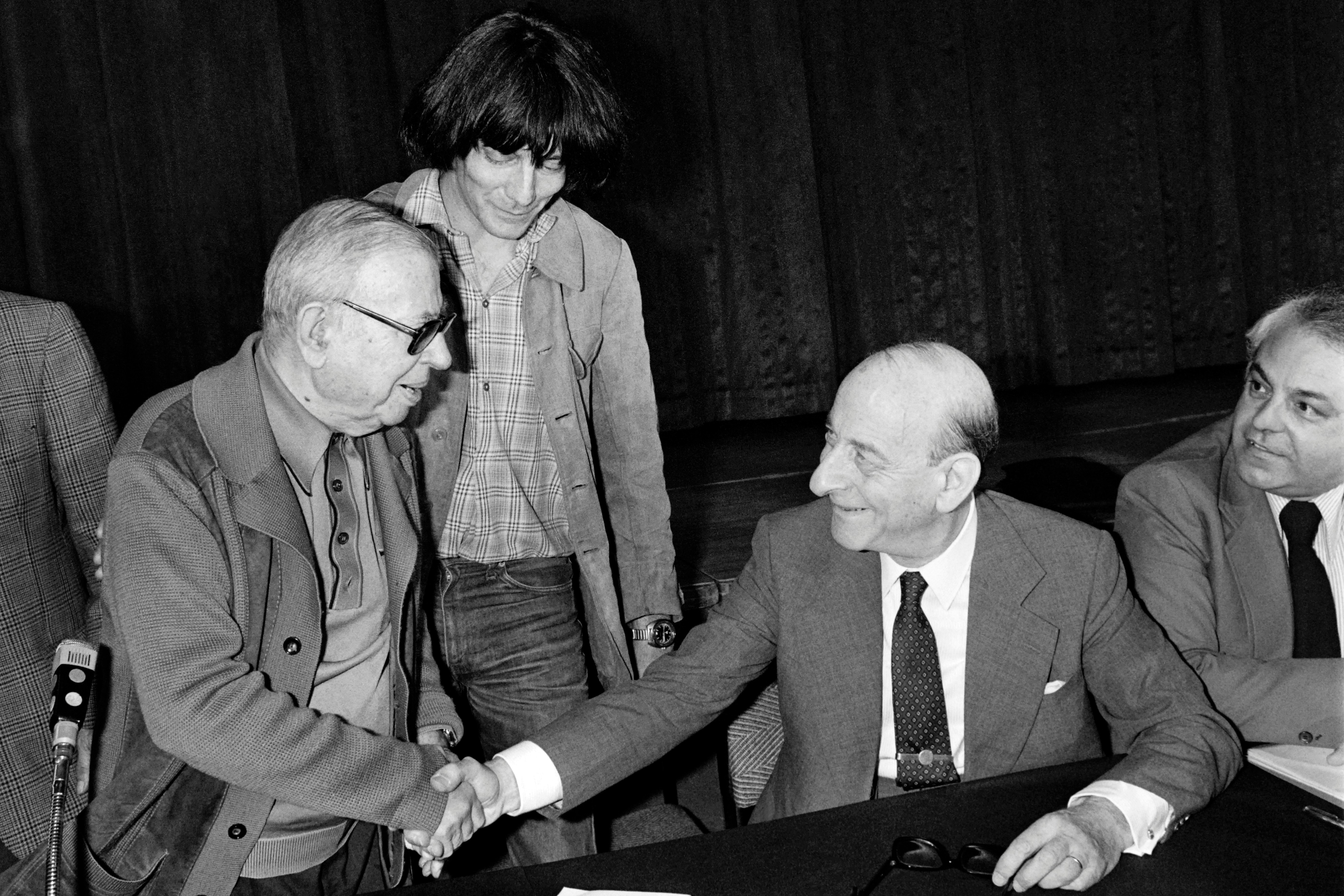 Jean Paul Sartre e Andre Glucksman. Parigi 1979