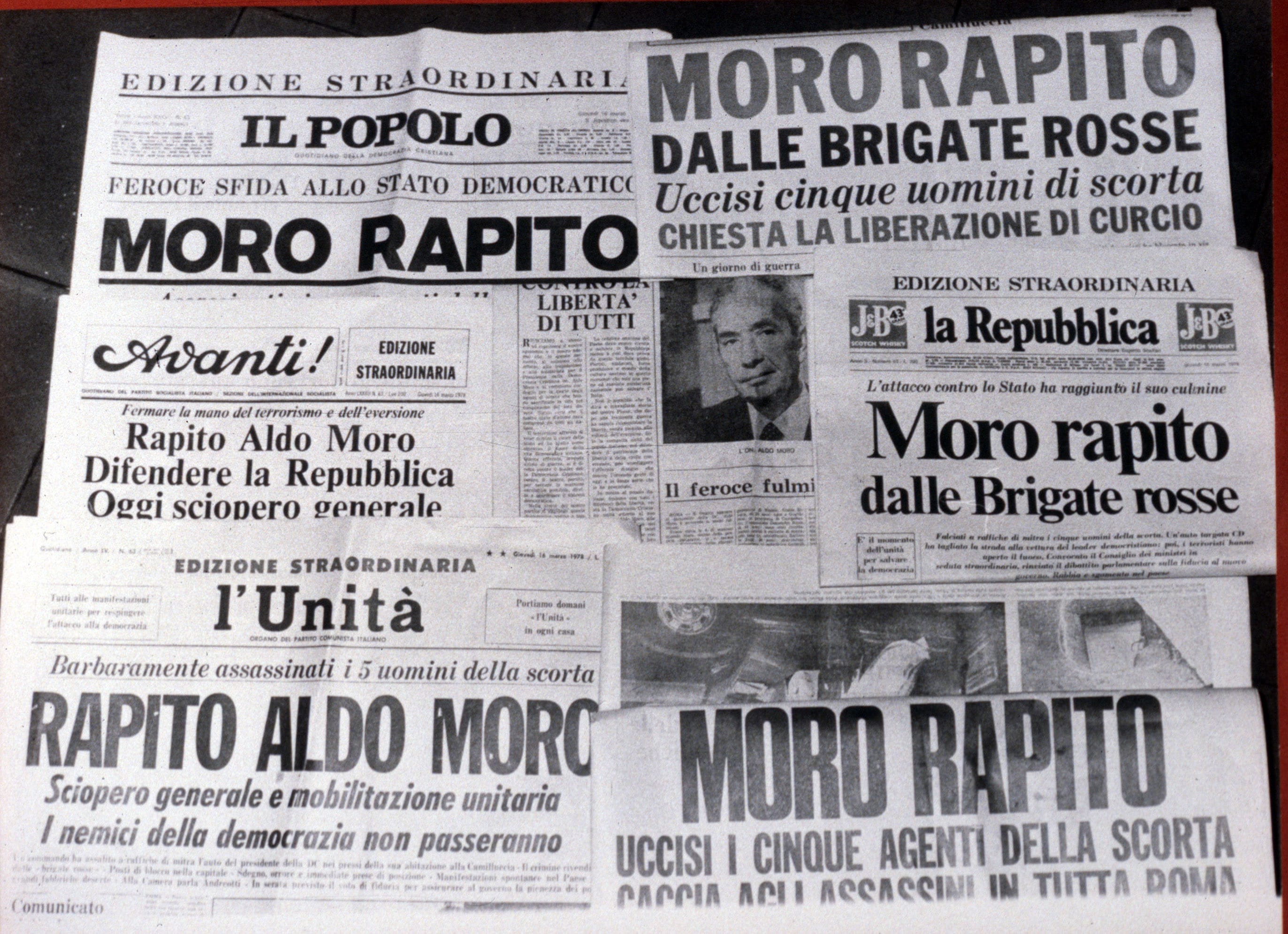 Prime pagine di quotidiani all'indomani del sequestro