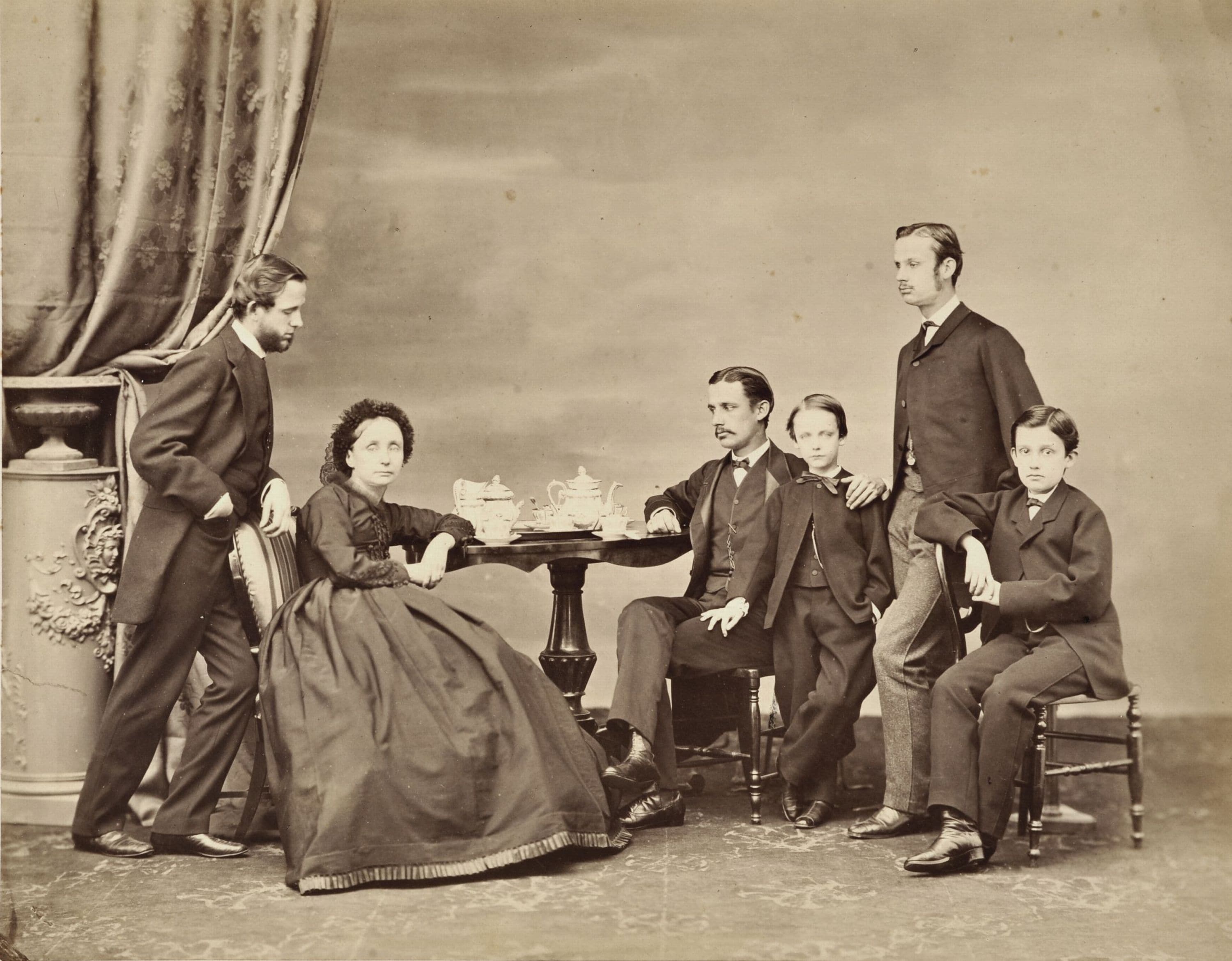 La famiglia reale di Napoli esule a Roma, 1862 ca. Antonio D’Alessandri (1818-1893) e Paolo Francesco D’Alessandri (1824-1889). Stampa all’albumina