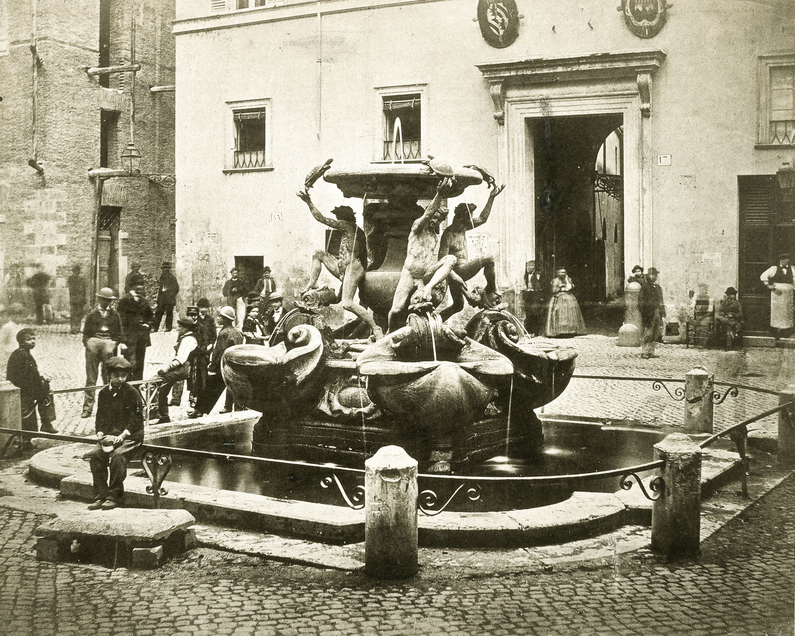 Fontana delle Tartarughe, 1868 ca. Pompeo Molins (1827-1900 ca.). Stampa all’albumina