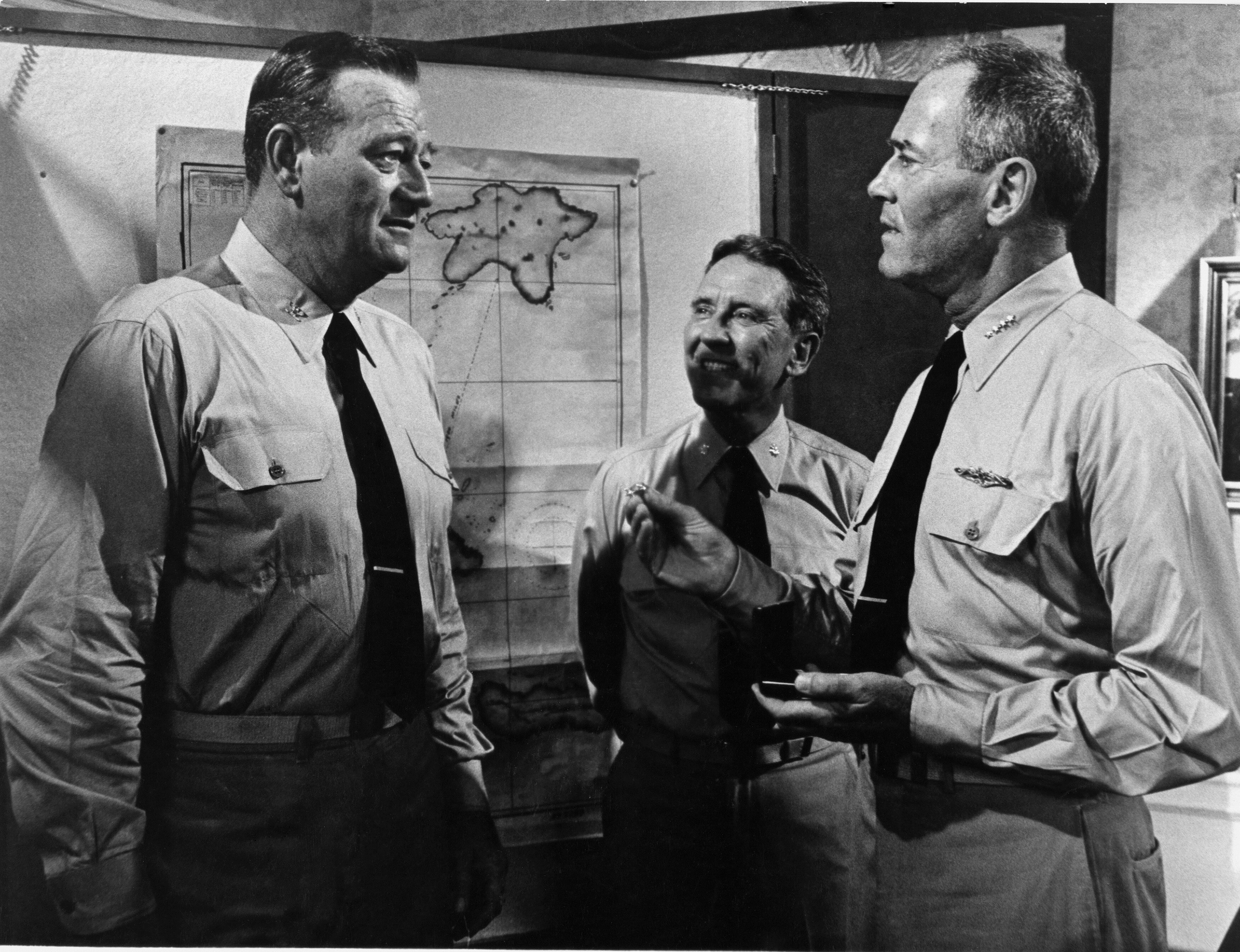 John Wayne ed Henry Fonda nel 1965 in Prima vittoria