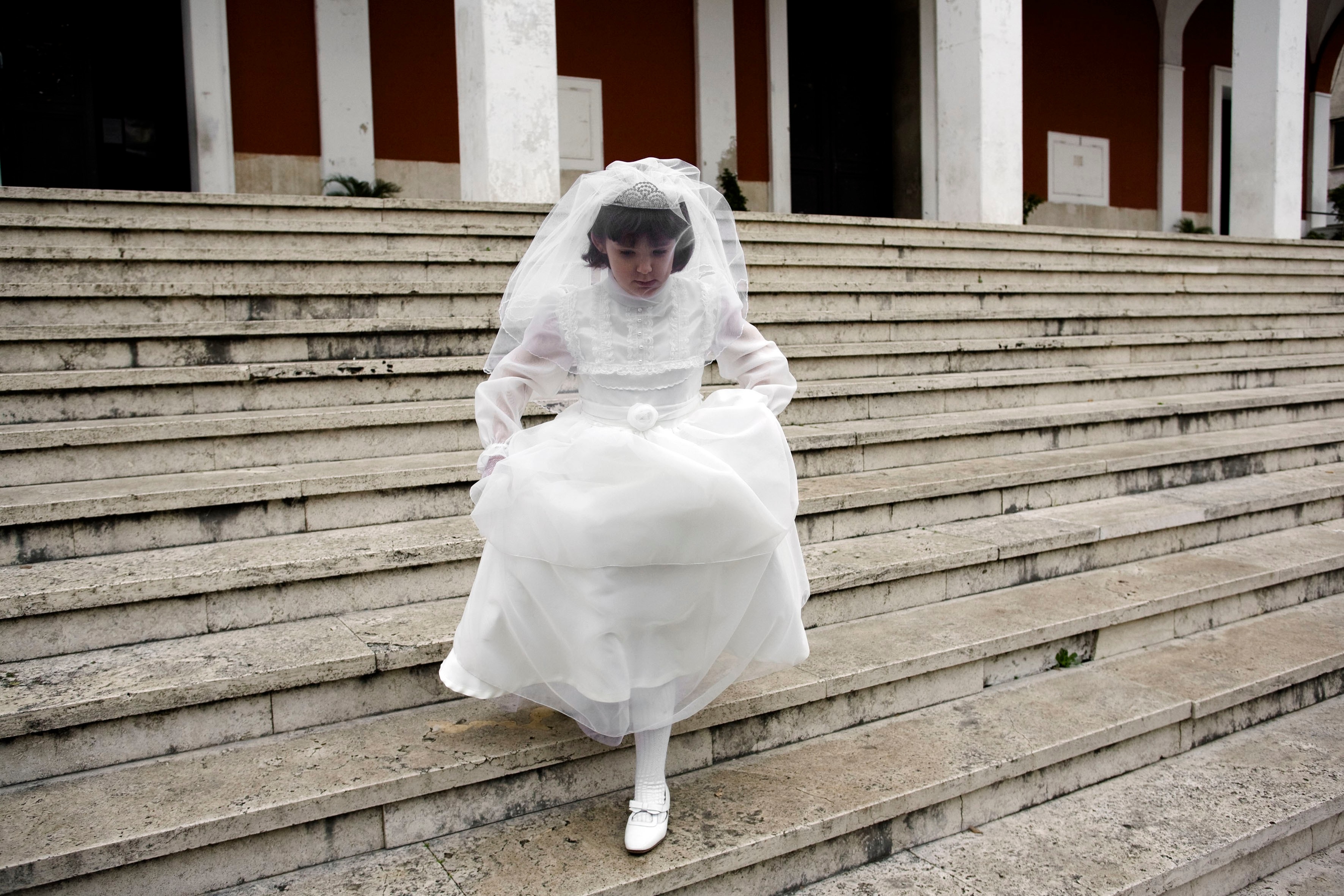 La fuga di Luciana Proietti dalla chiesa