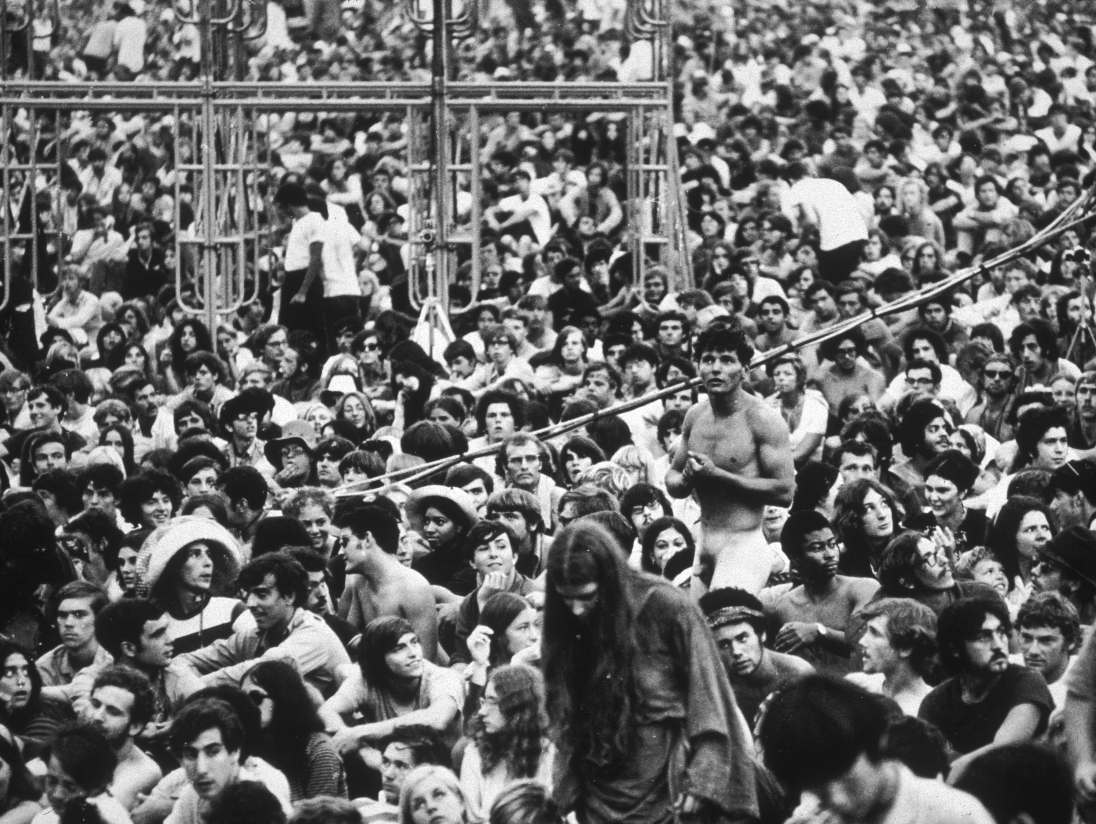 La Fiera della Musica e delle Arti di Woodstock, meglio conosciuto con il più semplice 'festival di Woodstock', fu una manifestazione che si svolse a Bethel, una piccola città rurale nello stato di New York, dal 15 al 18 agosto del 1969, all'apice della diffusione della cultura hippie. Vi si riferisce spesso con l'espressione 3 Days of Peace & Rock Music, "tre giorni di pace e musica rock".