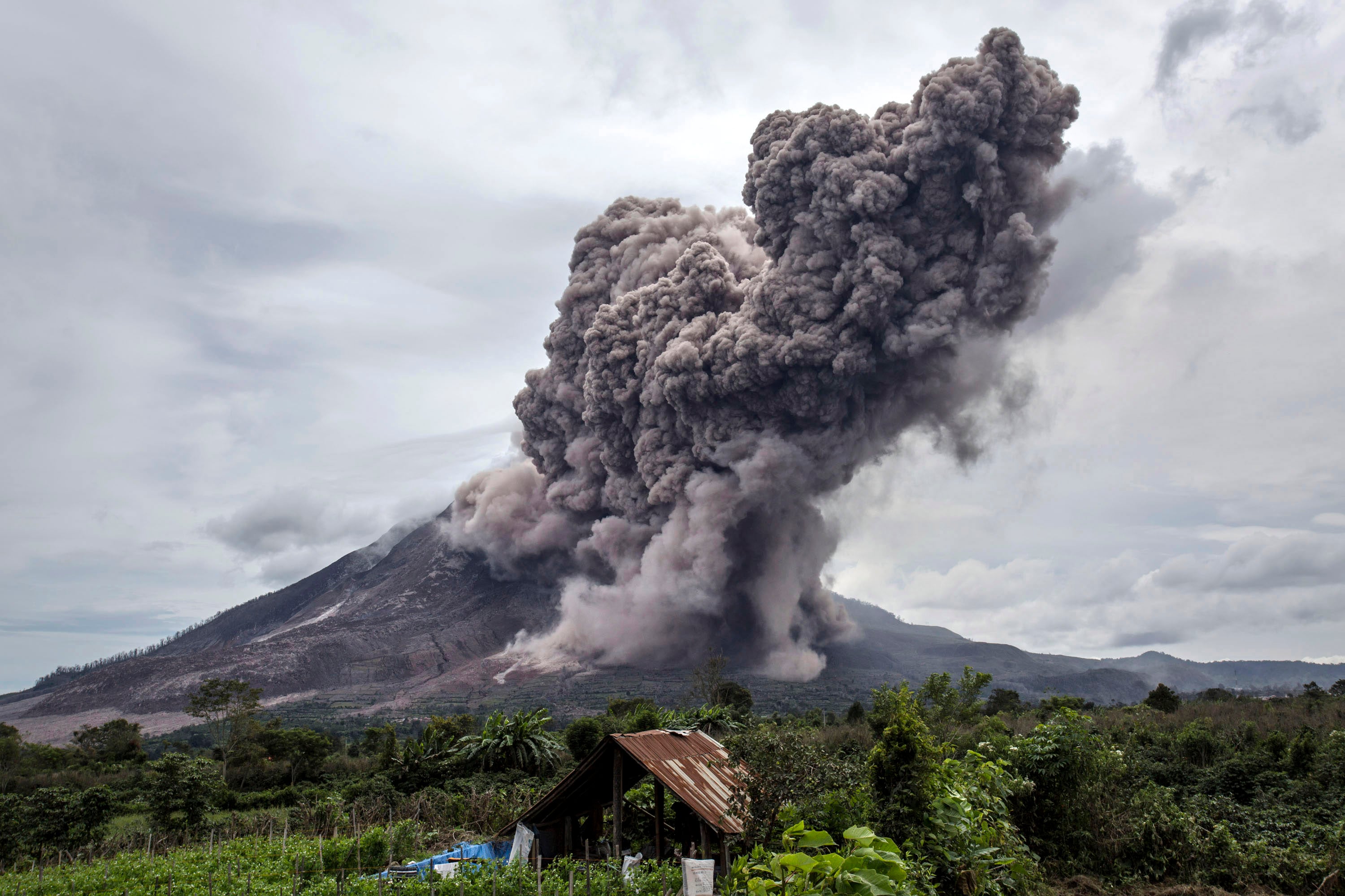 Monte Sinabung, Indonesia