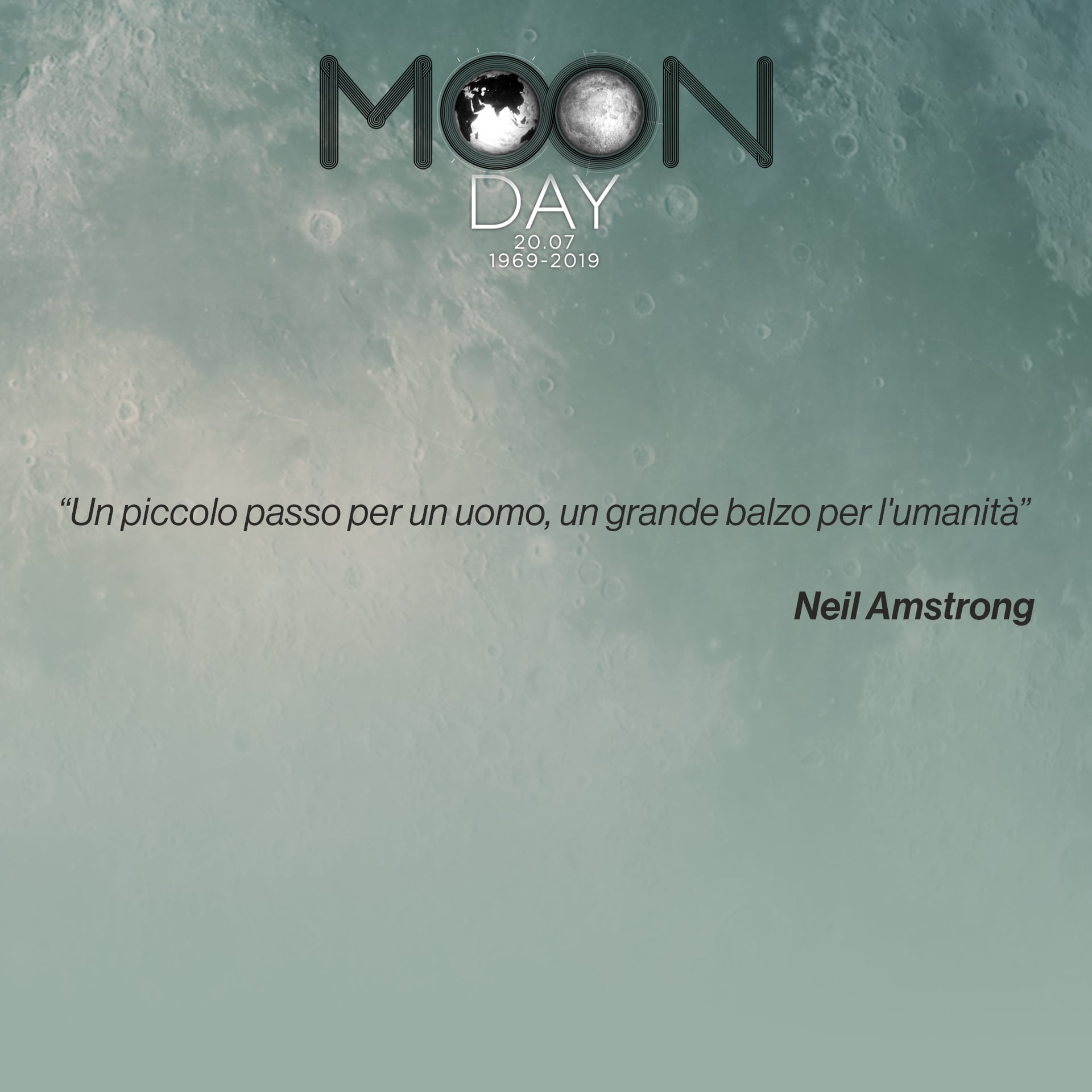 Neil Amstrong, comandante della missione Apollo11, appena sceso sul suolo lunare.