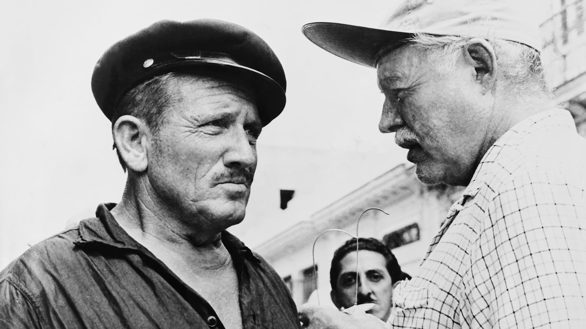 Hemingway e Spencer Tracy sul set del film Il vecchio e il mare, 1958