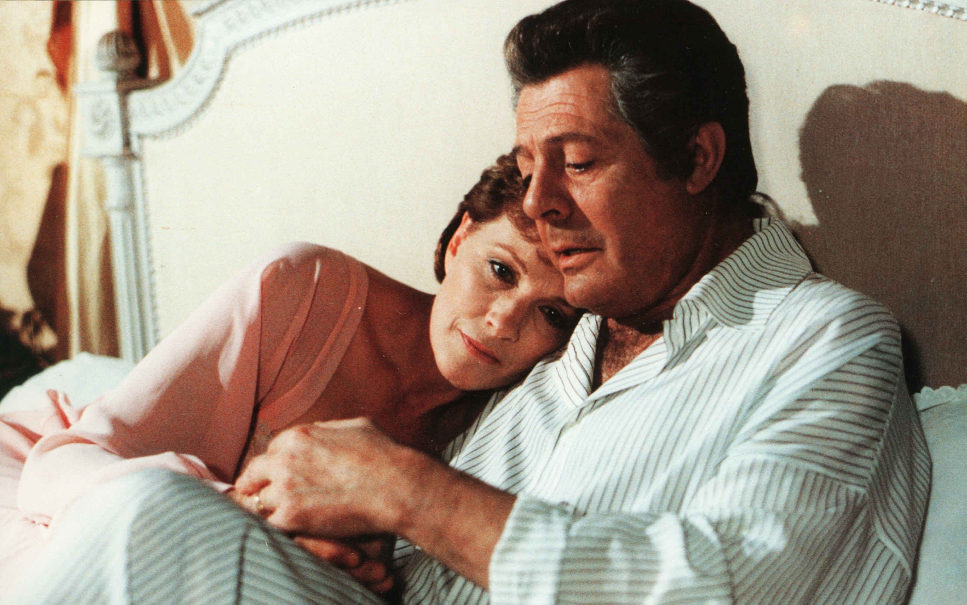 Accanto a Marcello Mastroianni nel film Cin cin, 1991