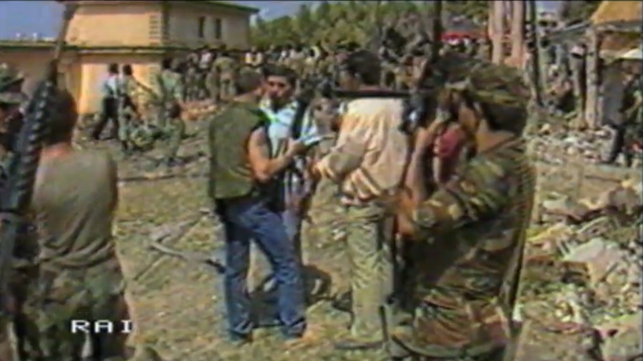 Autobomba all'ambasciata USA di Beirut - immagine di copertina