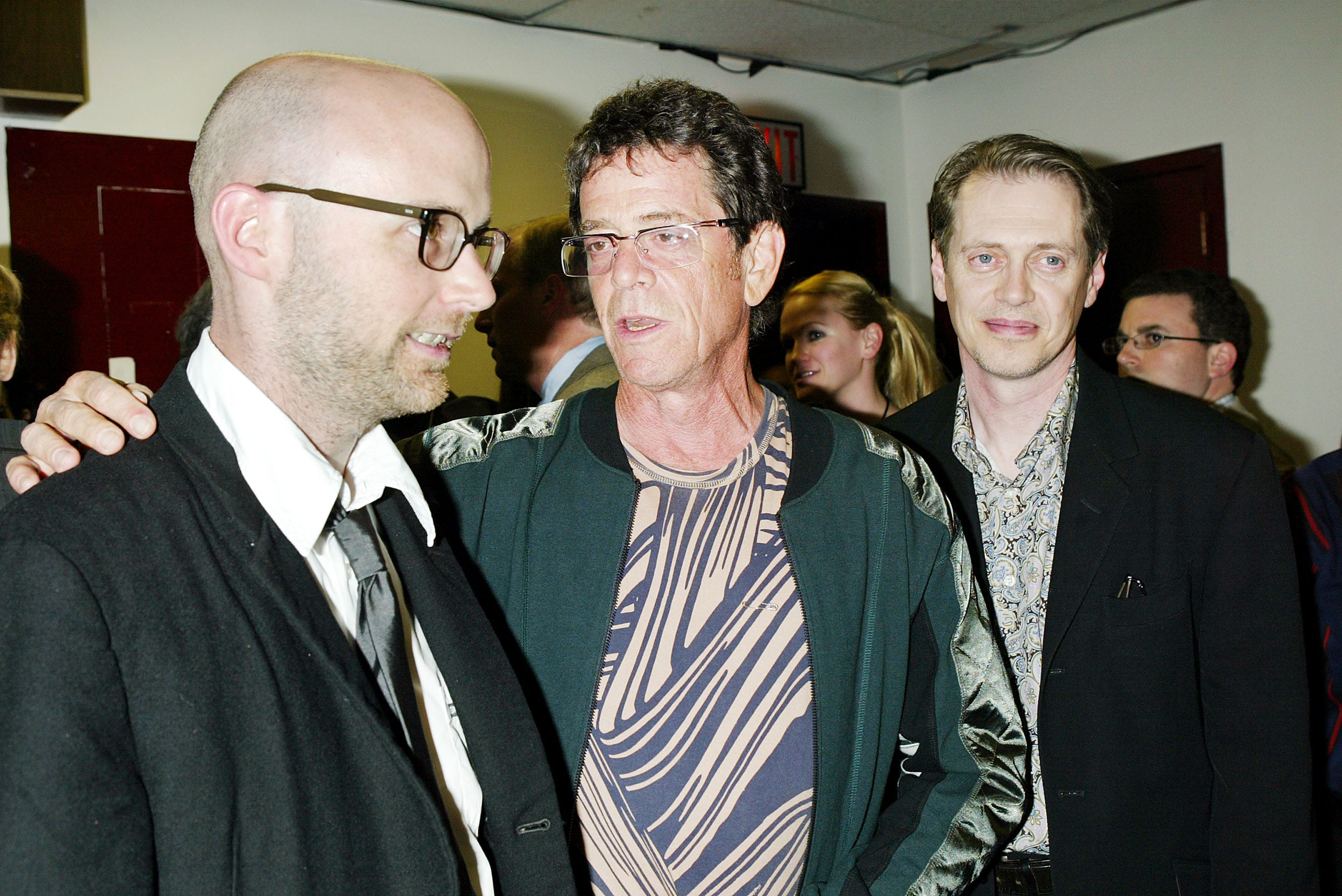 Lou Reed con Moby e Steve Buscemi in una serata per la mobilitazione al voto giovanile all'Apollo Theater di New York nel maggio del 2004