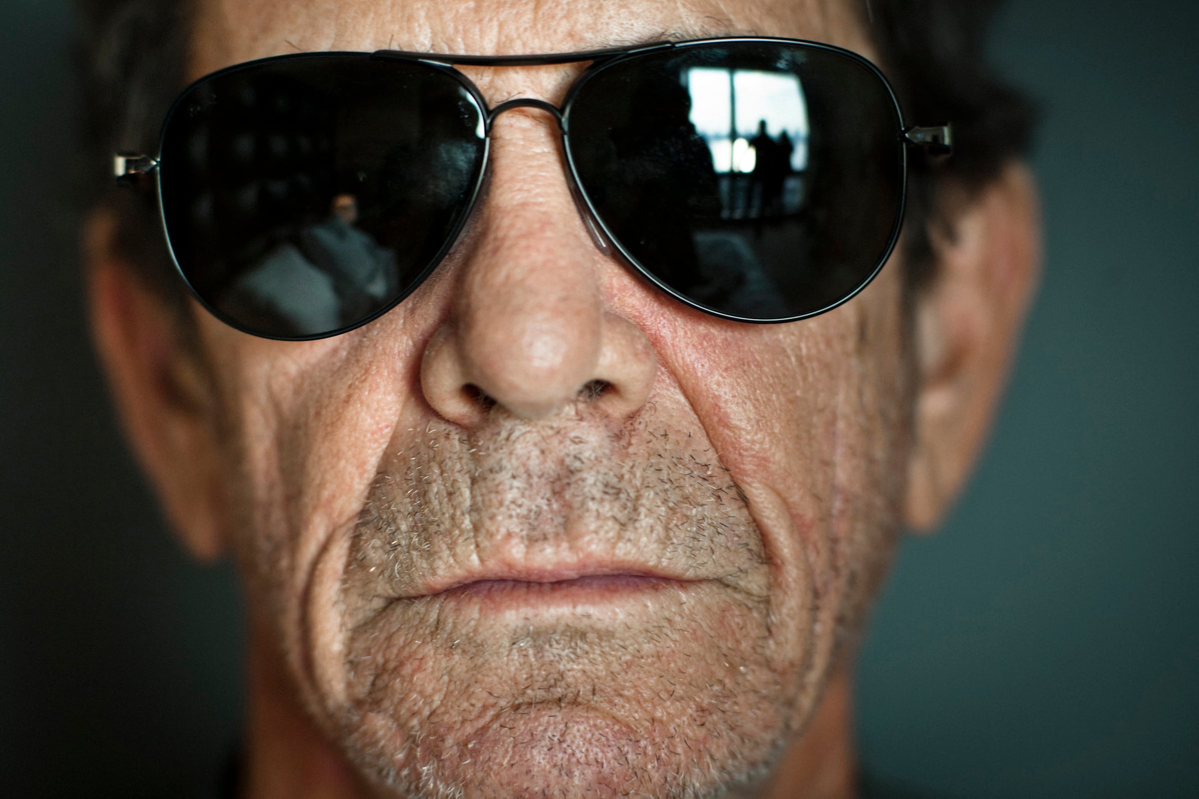 New York, settembre 2011. Lou Reed sul set fotografico per il booklet di "Lulu", l'album scritto insieme ai Metallica e l'ultimo registrato dal musicista prima della sua morte avvenuta nel 2013