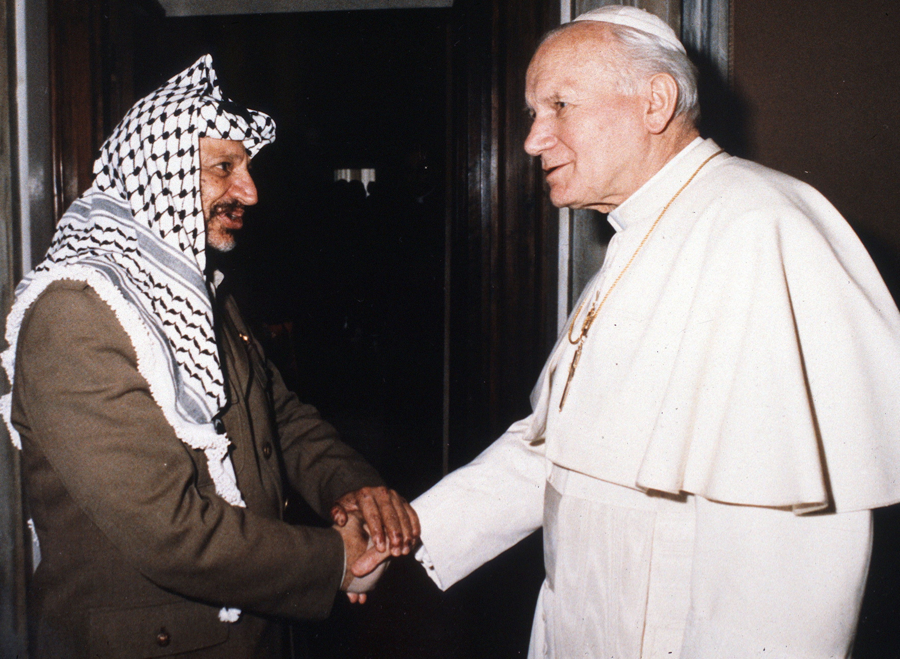 Insieme al leader palestinese Yasser Arafat, nel 1981