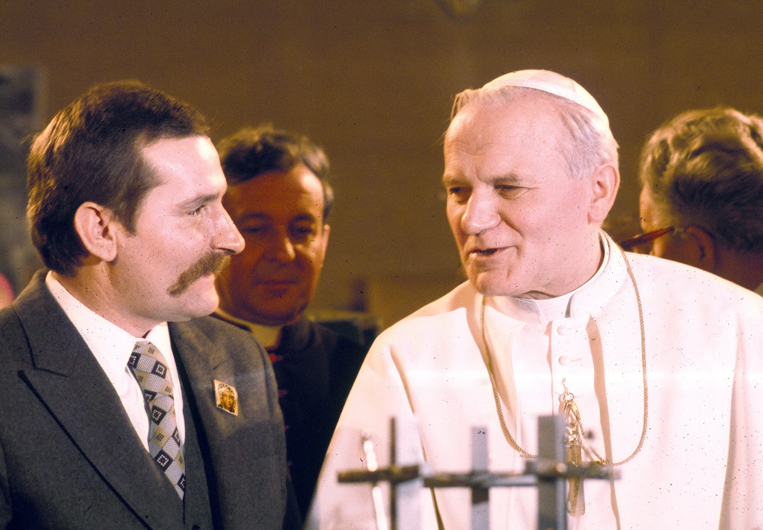 Il Papa insieme al premio Nobel per la pace, Lech Walesa, nel 1981