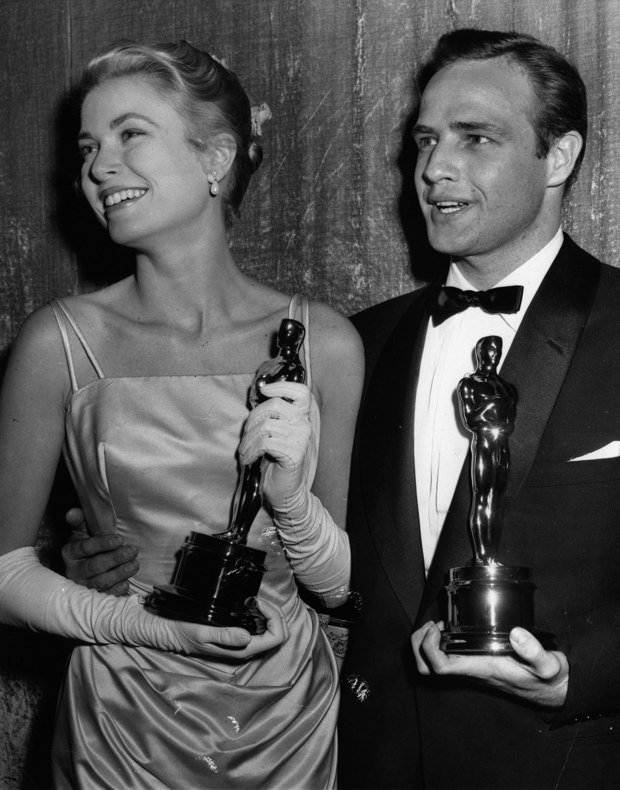 Con Marlon Brando agli Oscar del 1954, vinse per La ragazza di campagna
