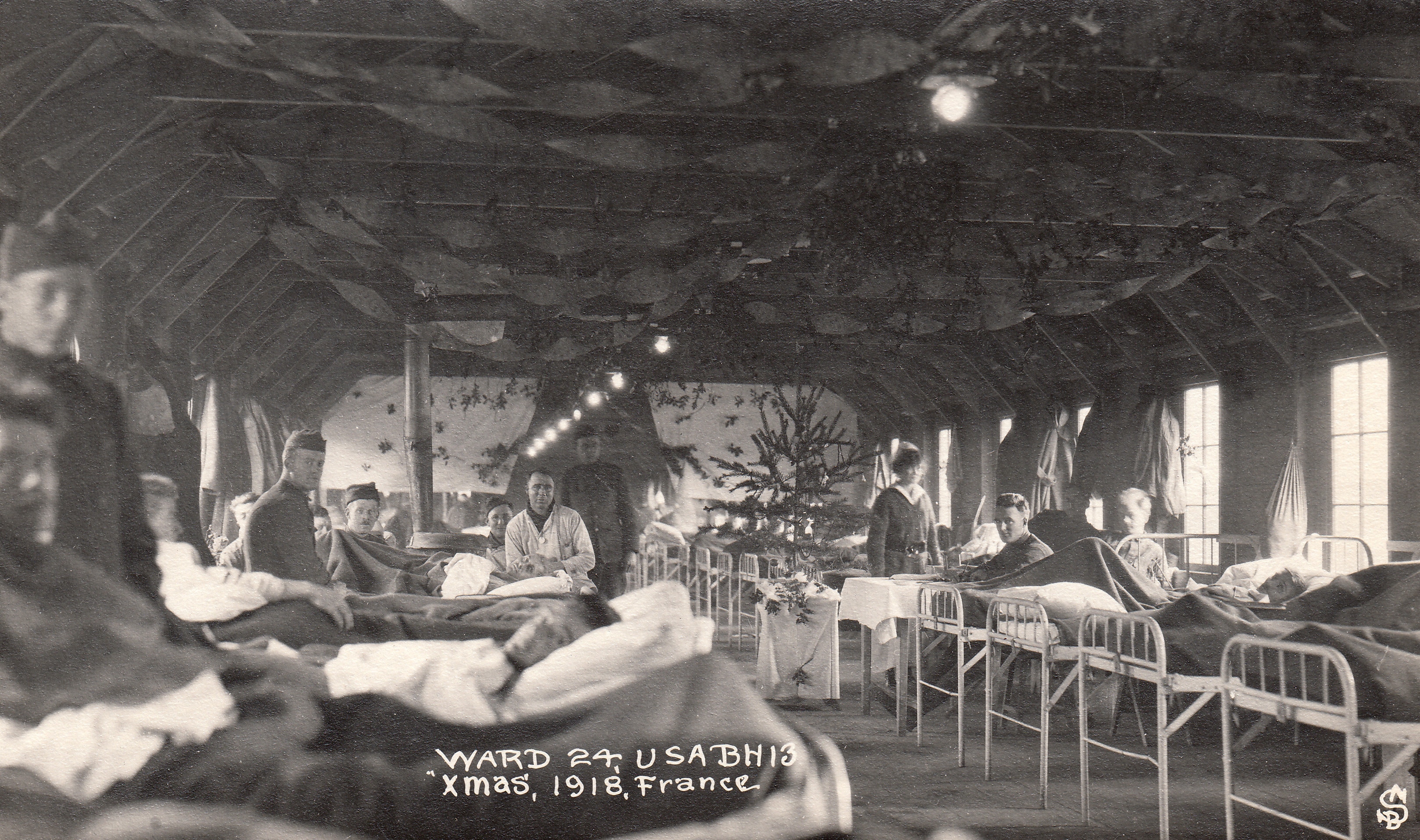 Festa di Natale in una caserma che ospita feriti, in Francia nel 1918