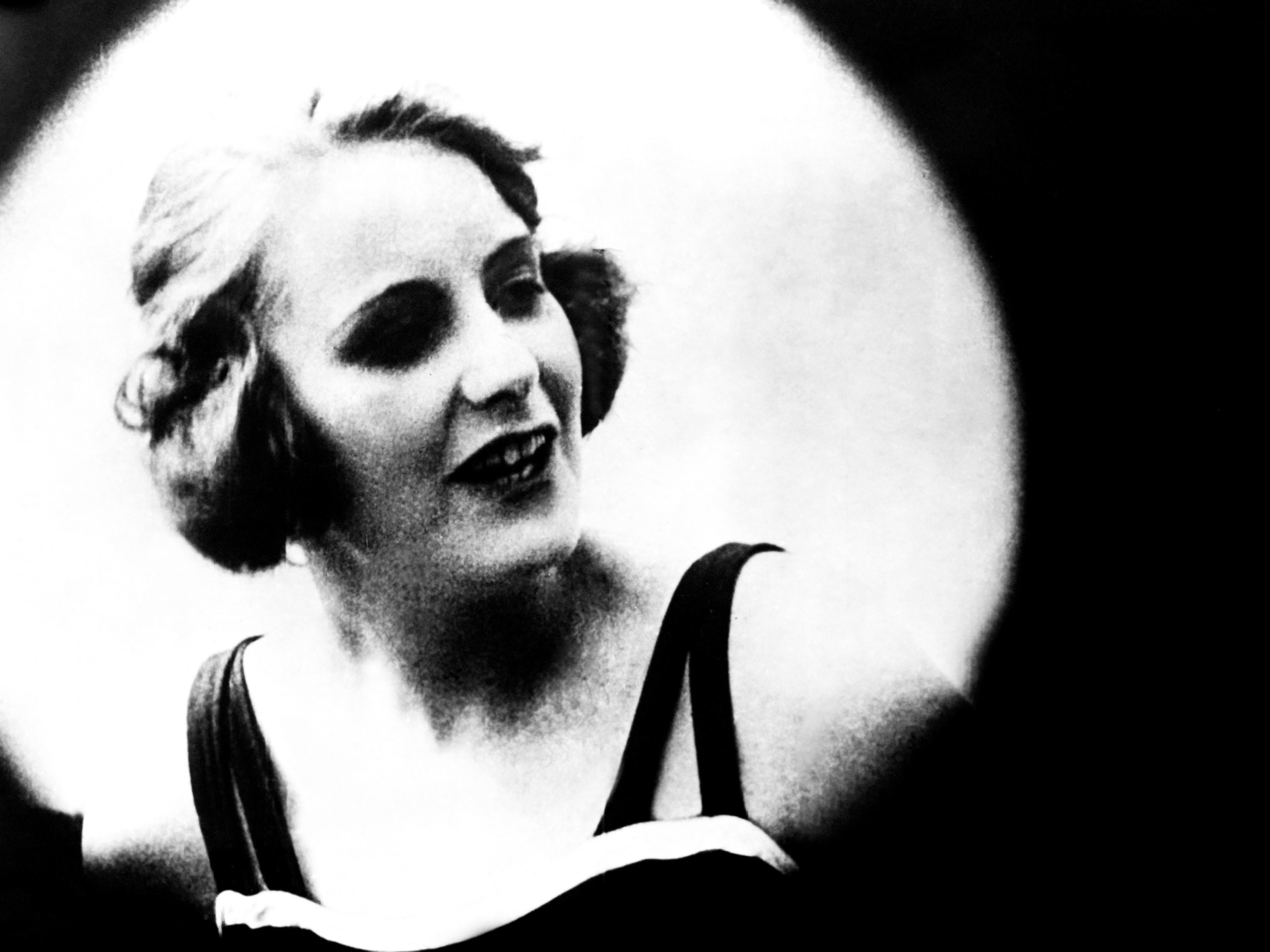 Greta Garbo nel 1922 a 17 anni, quando era ancora Lovisa Gustafsson