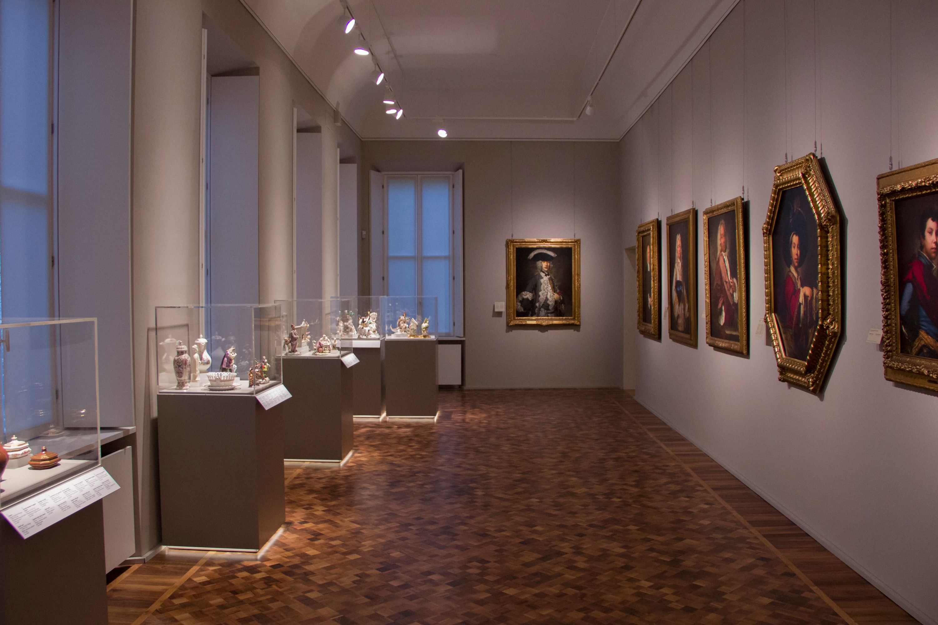 Galleria dei Ritratti. La sala è interamente dedicata ai celebri ritratti dell'artista bergamasco Vittore Ghislandi, detto Fra Galgario (1655–1743), grande ritrattista collezionato da Pezzoli. (Galleria dei Ritratti) 