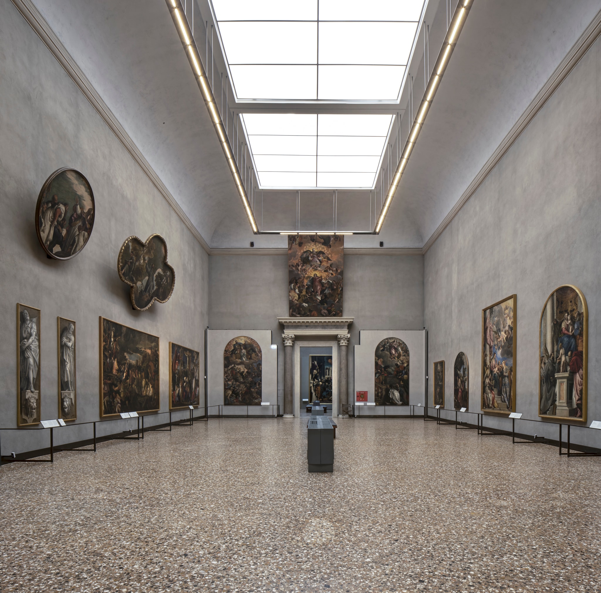 Gallerie dell’Accademia di Venezia, Primo piano, sala X. Protagonisti del Cinquecento a Venezia: Paolo Veronese. Paolo Caliari, detto Veronese, poco più che ventenne si trasferisce (1551 circa) dalla natia Verona a Venezia. In breve tempo ottiene importanti commissioni pubbliche e private, legandosi ad esclusivi circoli aristocratici e intellettuali. La sua è un'arte colta, raffinata, concepita su scala monumentale e improntata a chiarezza ed equilibrio formale.
