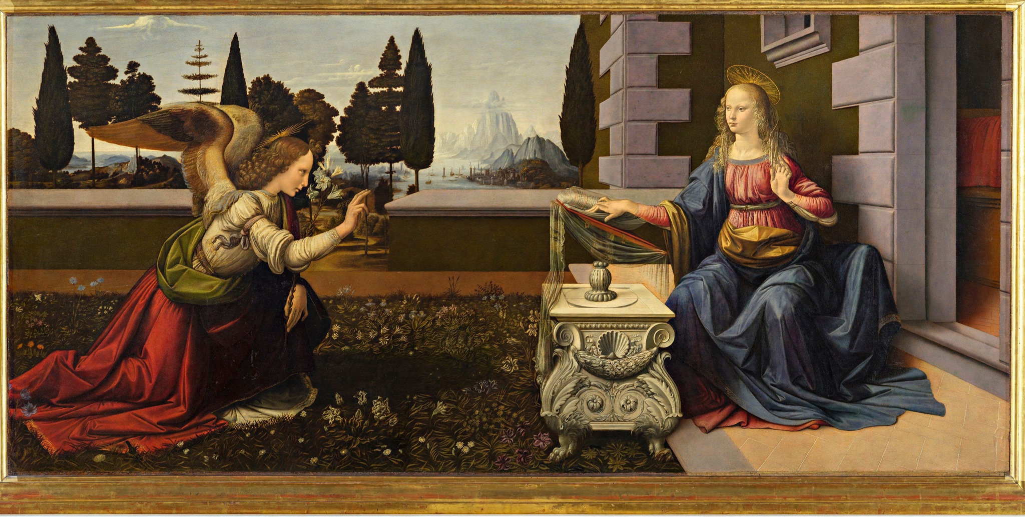 Leonardo, Annunciazione, 1472 ca., olio su tavola, 90x222cm. L’opera è ritenuta del periodo giovanile di Leonardo, quando era ancora a bottega da Andrea Verrocchio. Pervenuta agli Uffizi nel 1867 dalla sagrestia della chiesa di San Bartolomeo a Monteoliveto, della tavola non si conoscono né la collocazione originaria, né la committenza. 