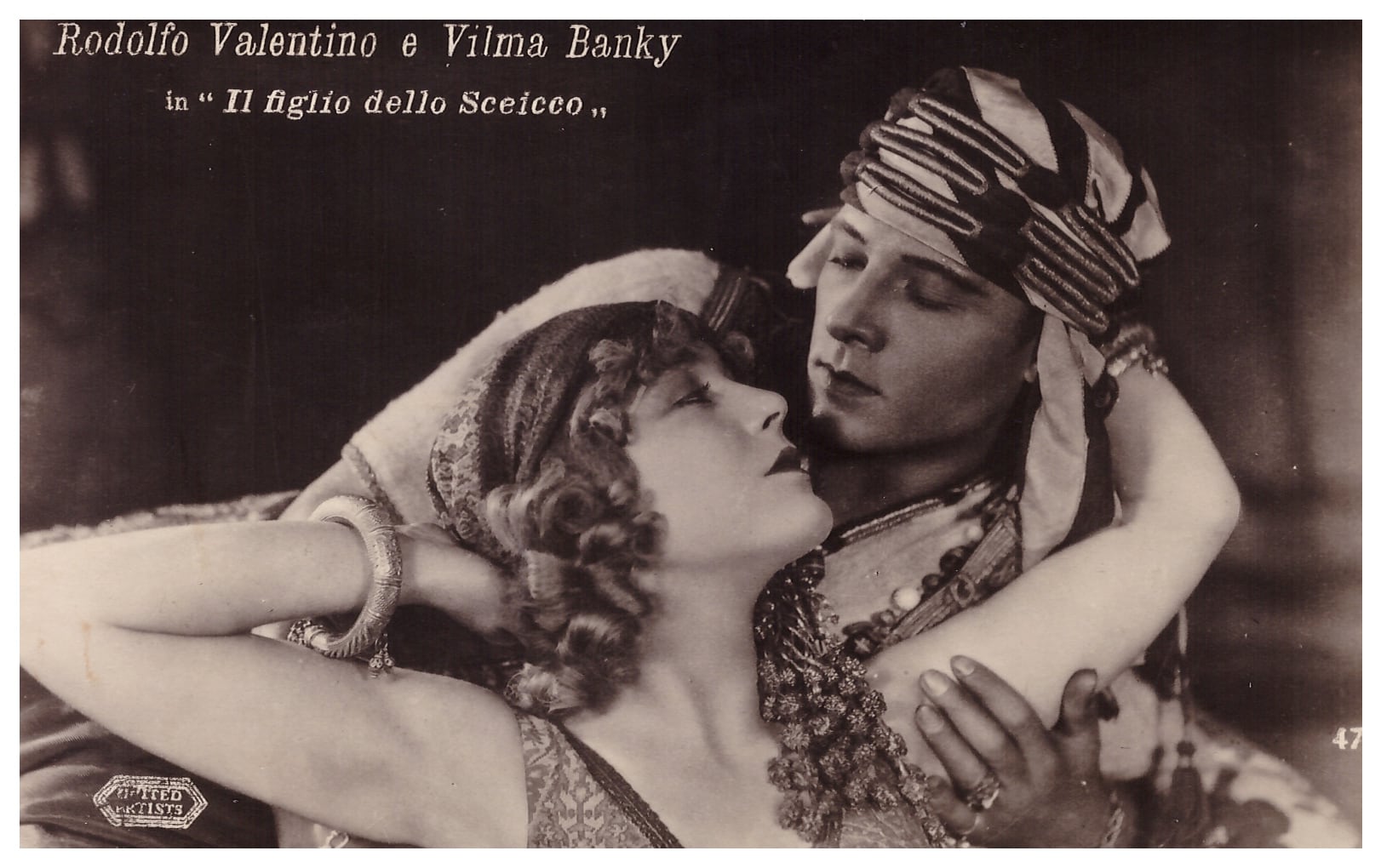 Un'immagine dall'ultimo film di Valentino, "Il figlio dello sceicco", uscito postumo nel 1926