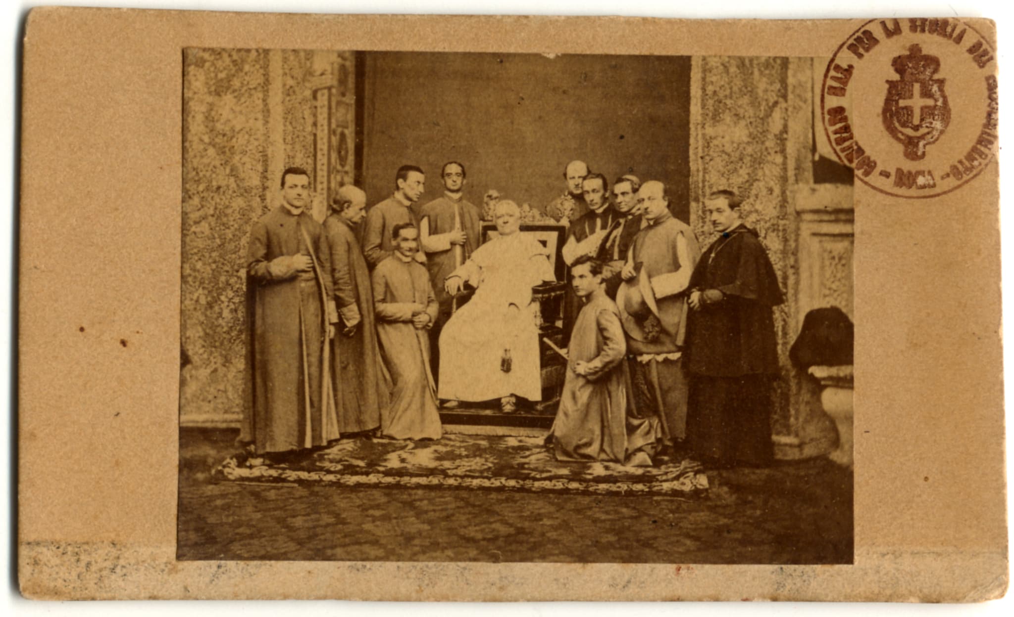 Papa Pio IX attorniato da alcuni cardinali. 1867-1868