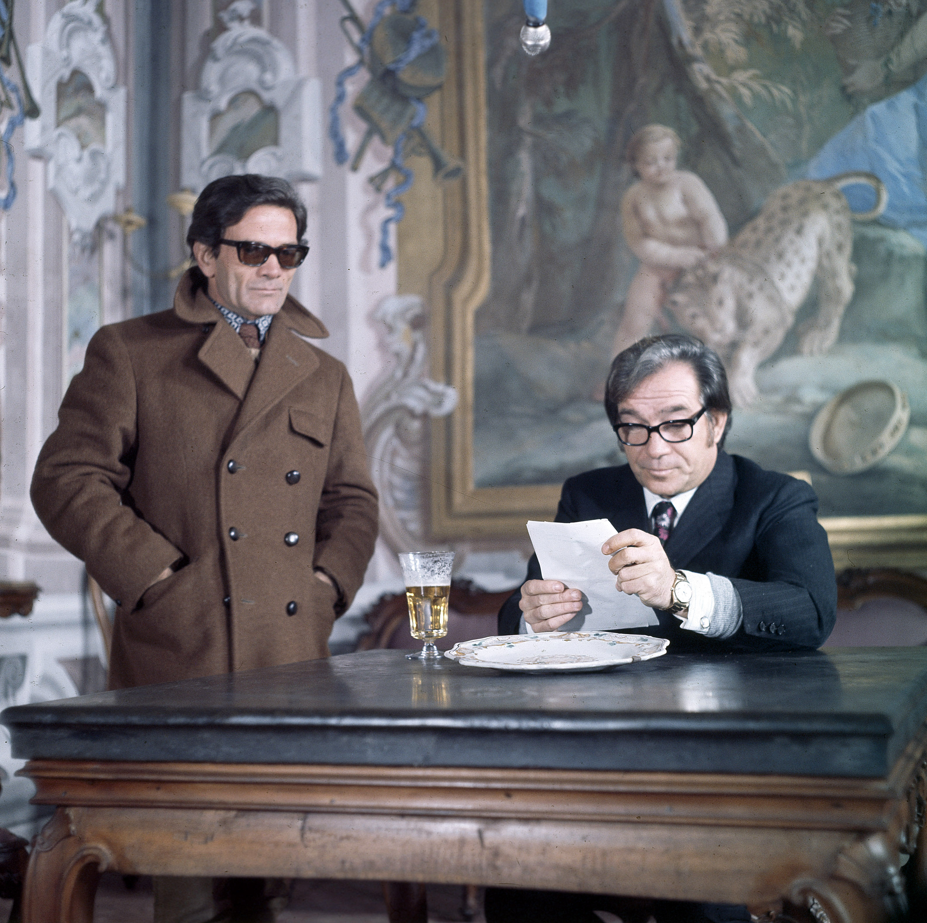 Tognazzi e Pier Paolo Pasolini sul set di Porcile nel 1969