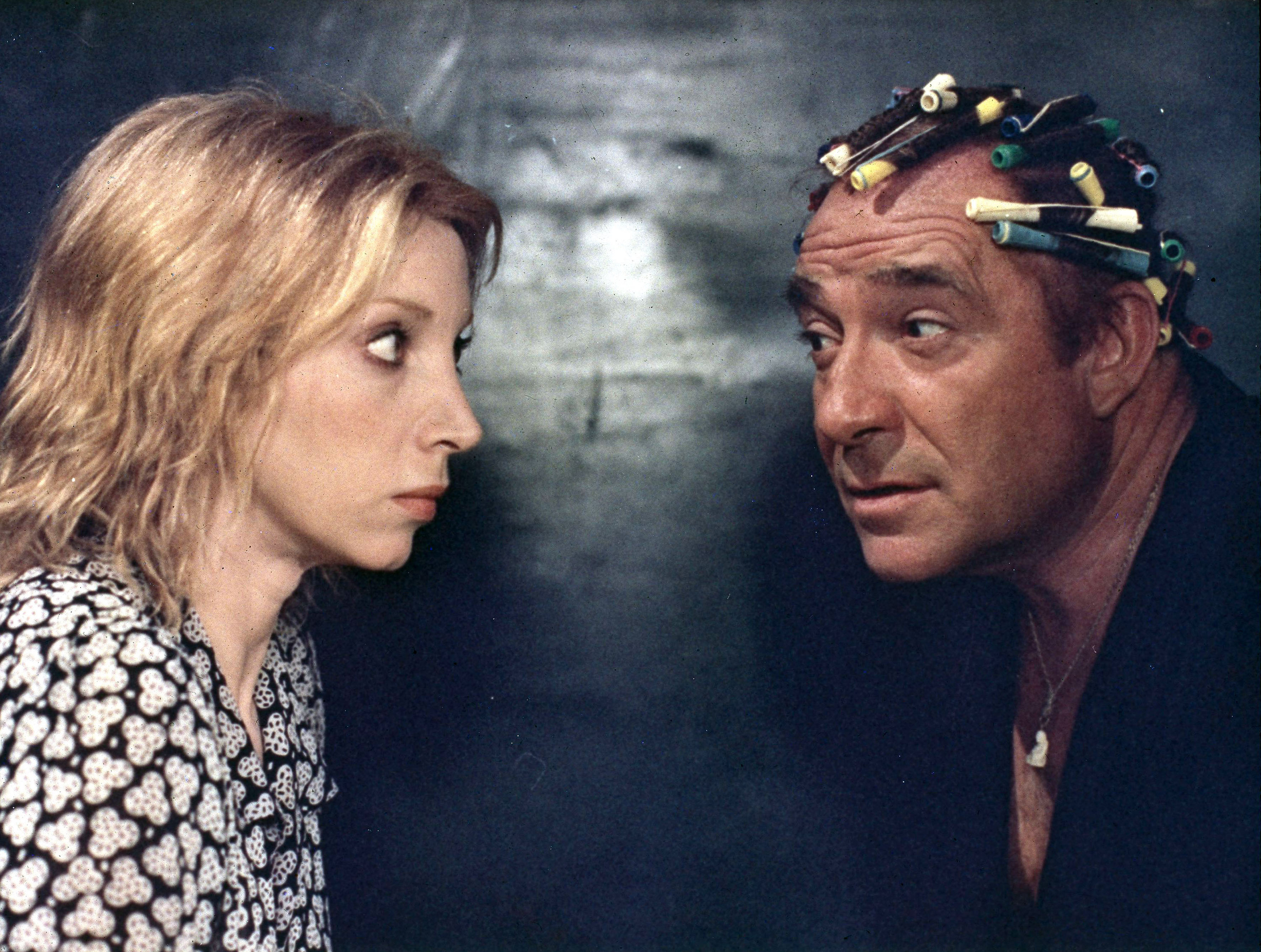 Con Mariangela Melato nel film Il gatto, 1977