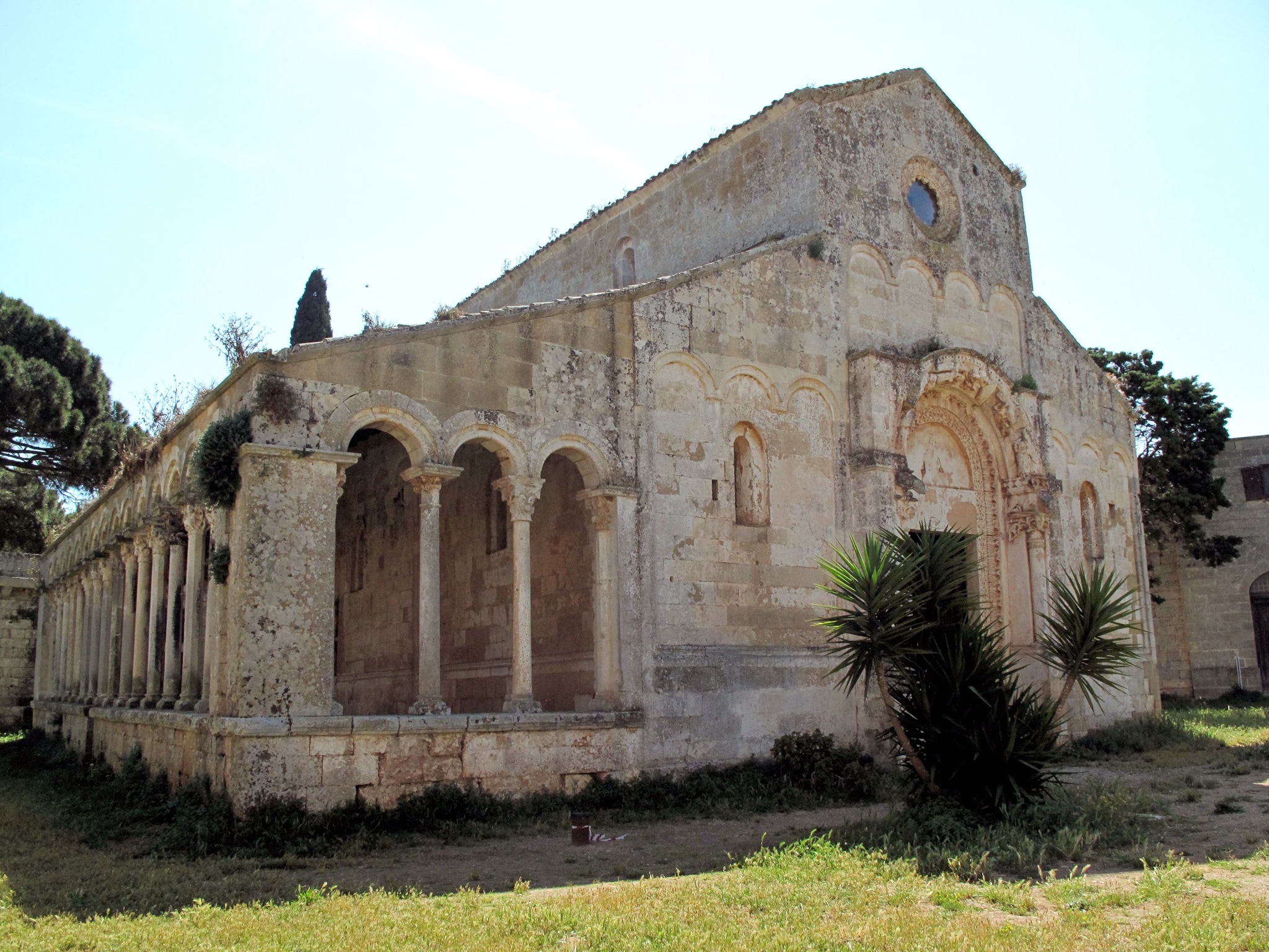 Abbazia di Santa Maria di Cerrate, Lecce, prima dei restauri