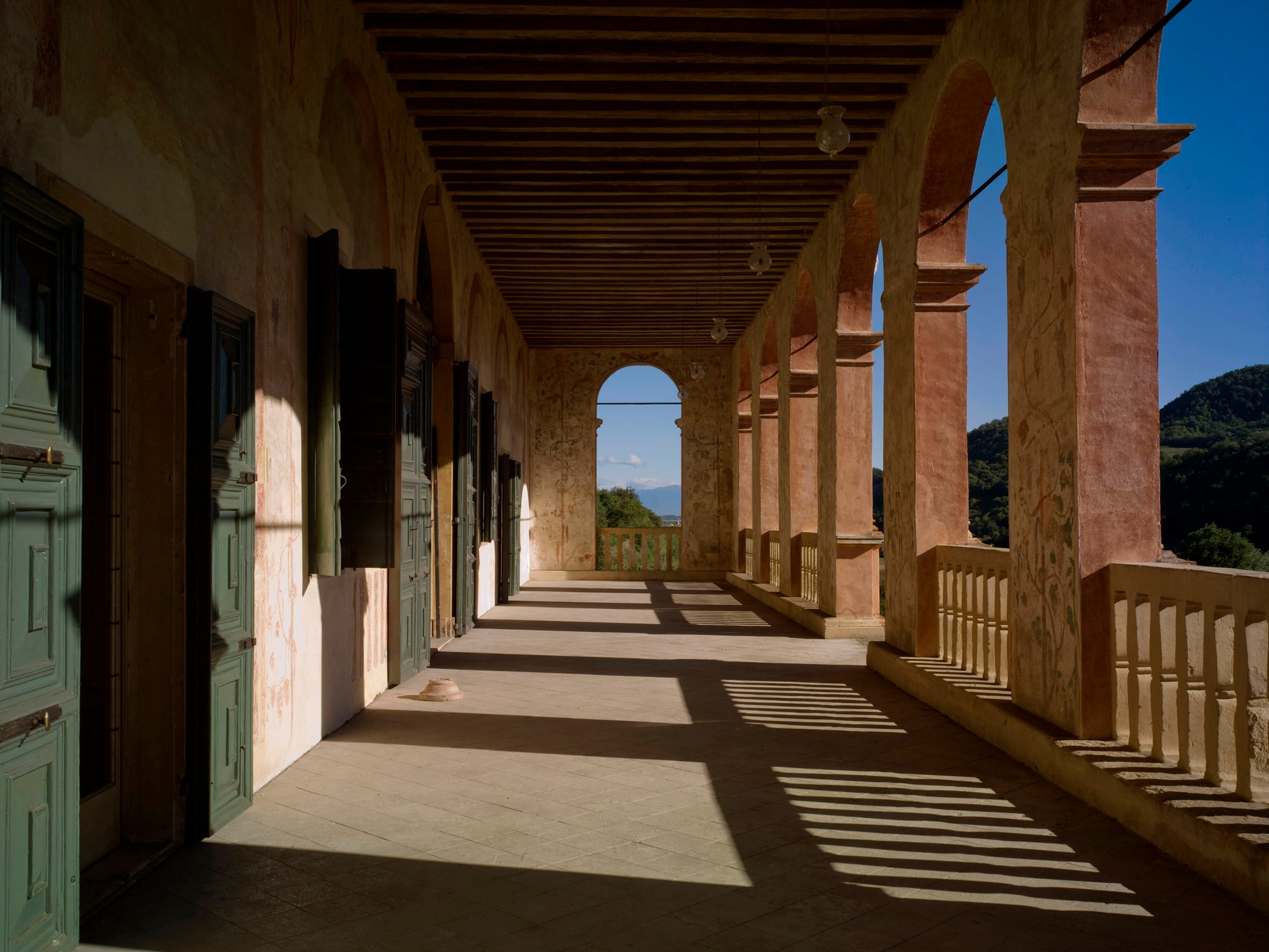 Villa dei Vescovi, Luvigliano di Torreglia, Padova. Interno della loggia