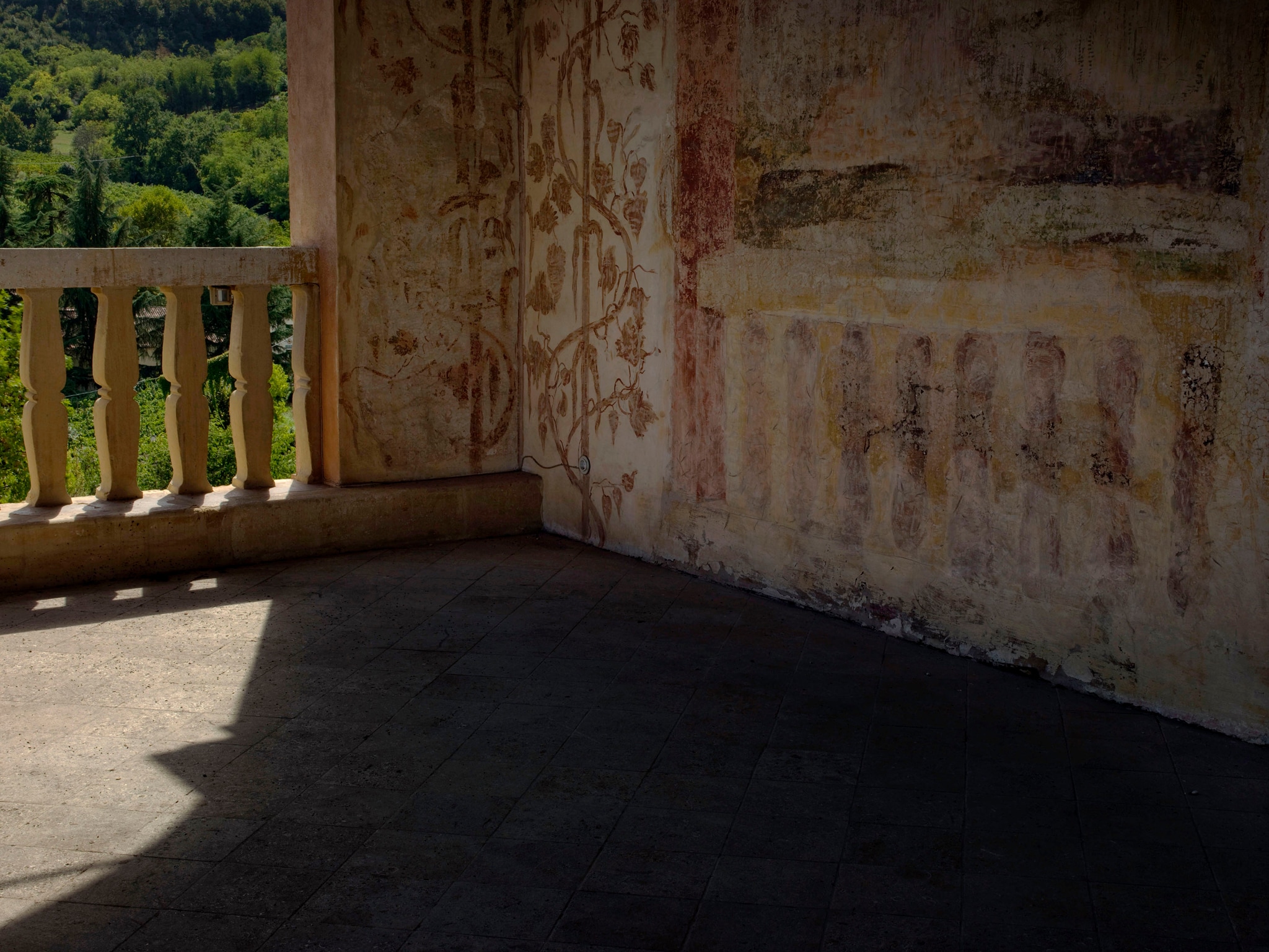 Villa dei Vescovi, Luvigliano di Torreglia, Padova. Interno della loggia dettaglio del ciclo di affreschi del pittore fiammingo, Lambert Sustris