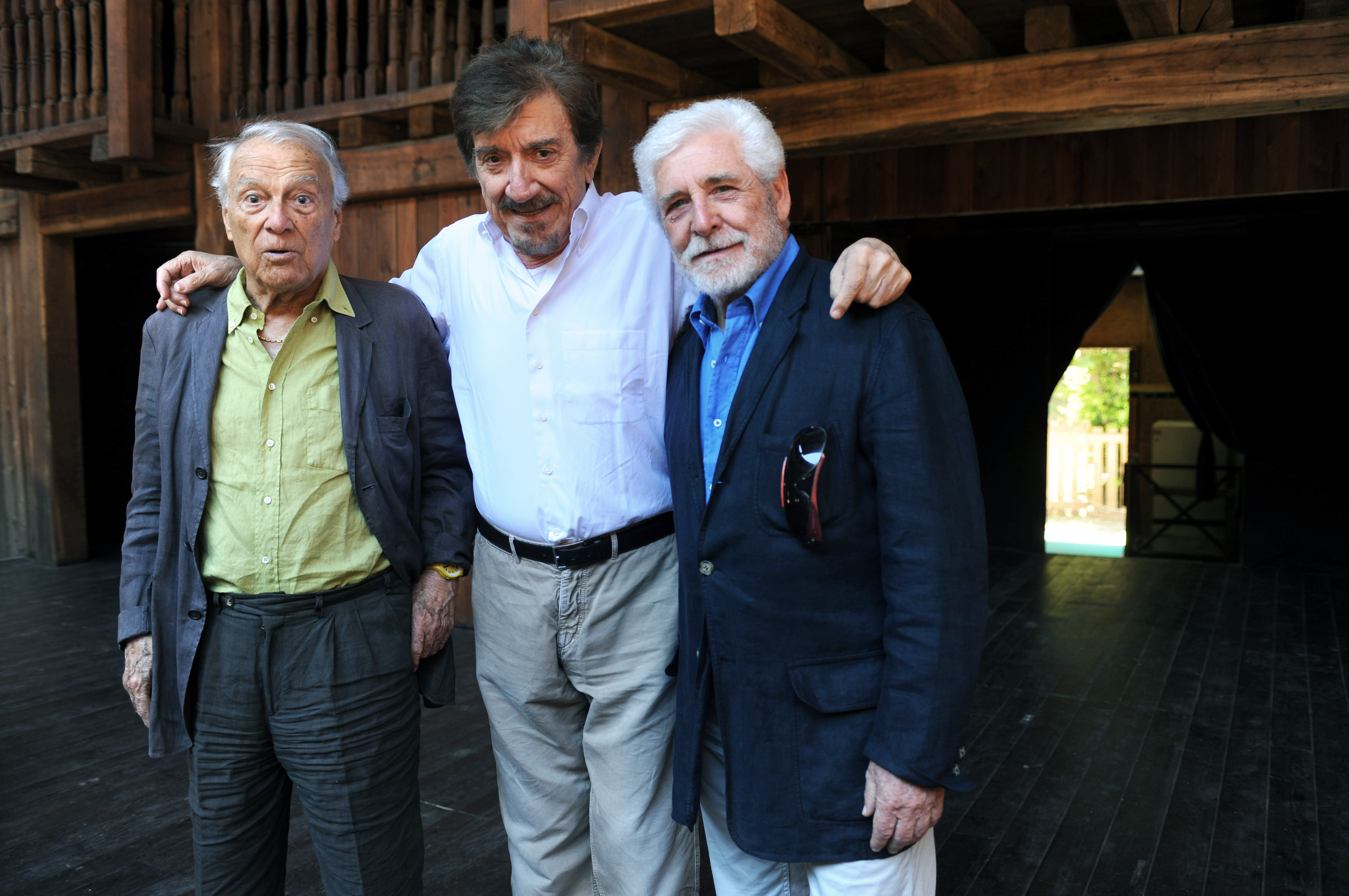 Con Ugo Pagliai (a destra) e Giorgio Albertazzi sul palco del Globe Theater