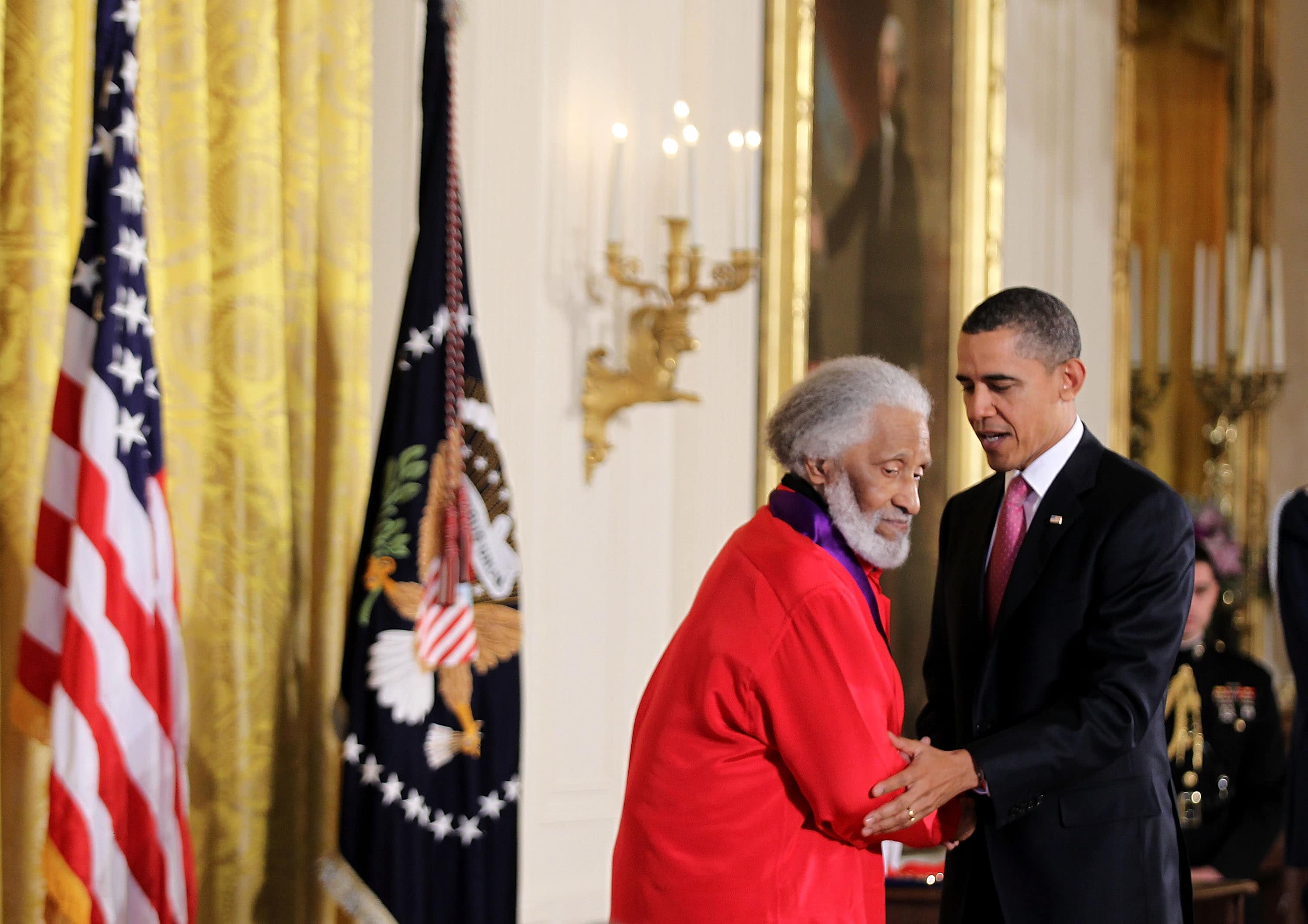 2011: il presidente degli U.S.A. Barak Obama conferisce a Sonny Rollins la Nat'l Medal of Arts, per il suo straordinario contributo alla musica jazz americana.
