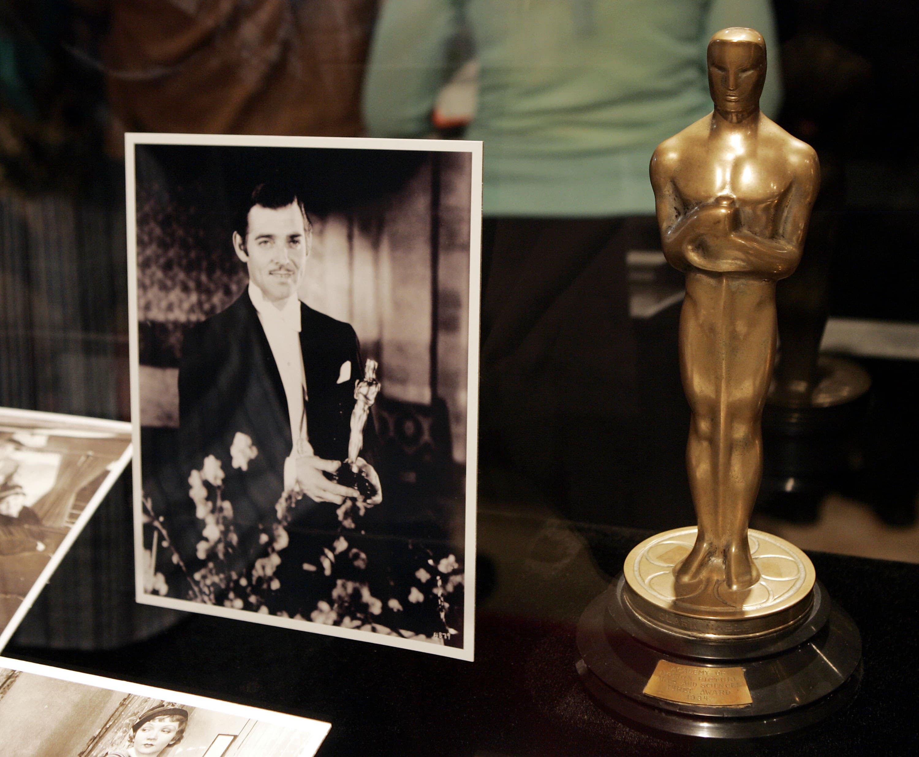 L'Oscar come Migliore attore protagonista per "Accadde una notte" (1934), qui esposto nel 2006 in una mostra a Hollywood