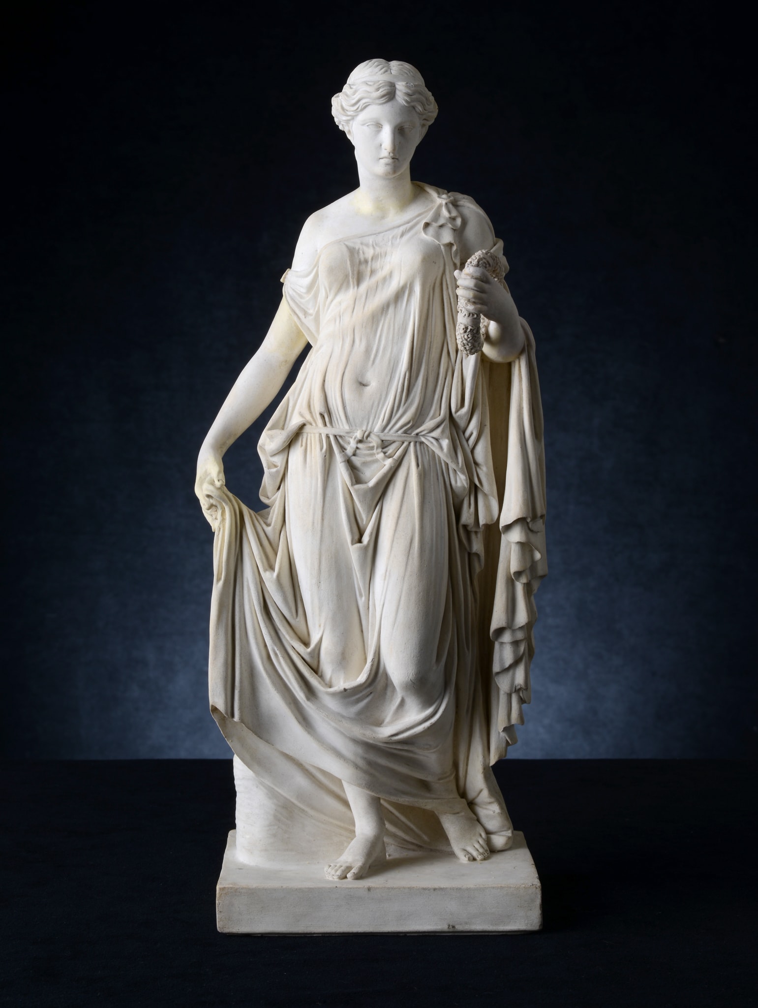 Giovanni Volpato (Angarano di Bassano 1735 - Roma 1803) "Flora Farnese", 1786-1790 circa. Biscuit, h 33 cm 