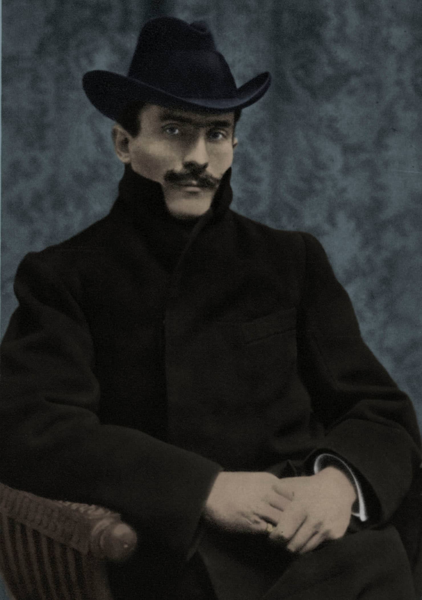 1898. Un raro ritratto giovanile di Arturo Toscanini.