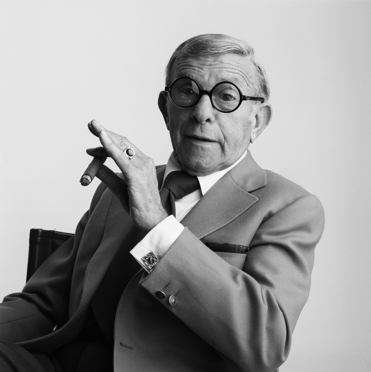 “Non faccio mai jogging. Mi fa sudare via il Martini” - George Burns