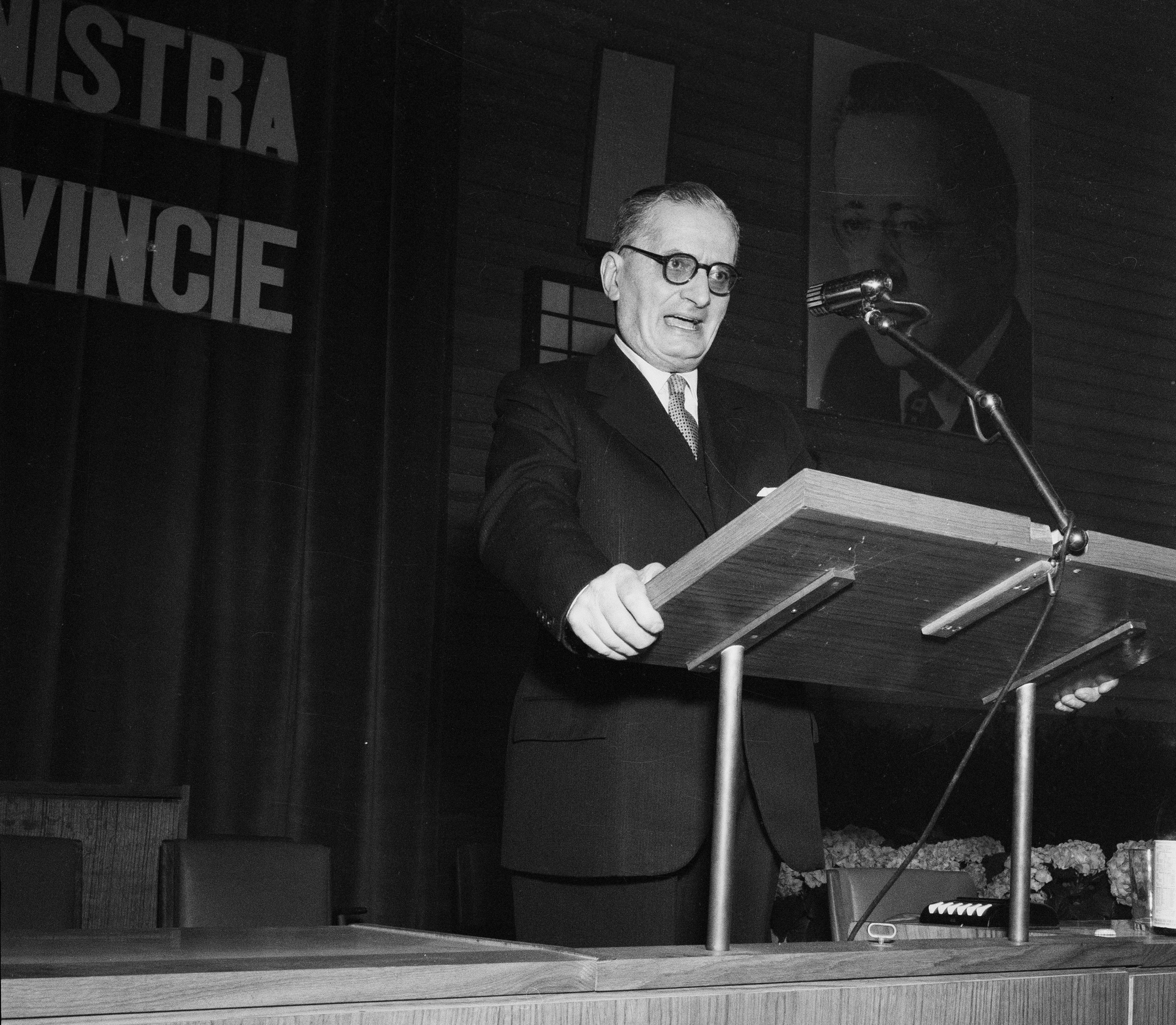 Ruggero Grieco, è lui che redige la dichiarazione letta da Bordiga il 21 gennaio 1921, con la quale la fazione comunista abbandona i lavori del XVII Congresso del Partito Socialista per riunirsi al teatro San Marco e per fondare il Partito Comunista d'Italia