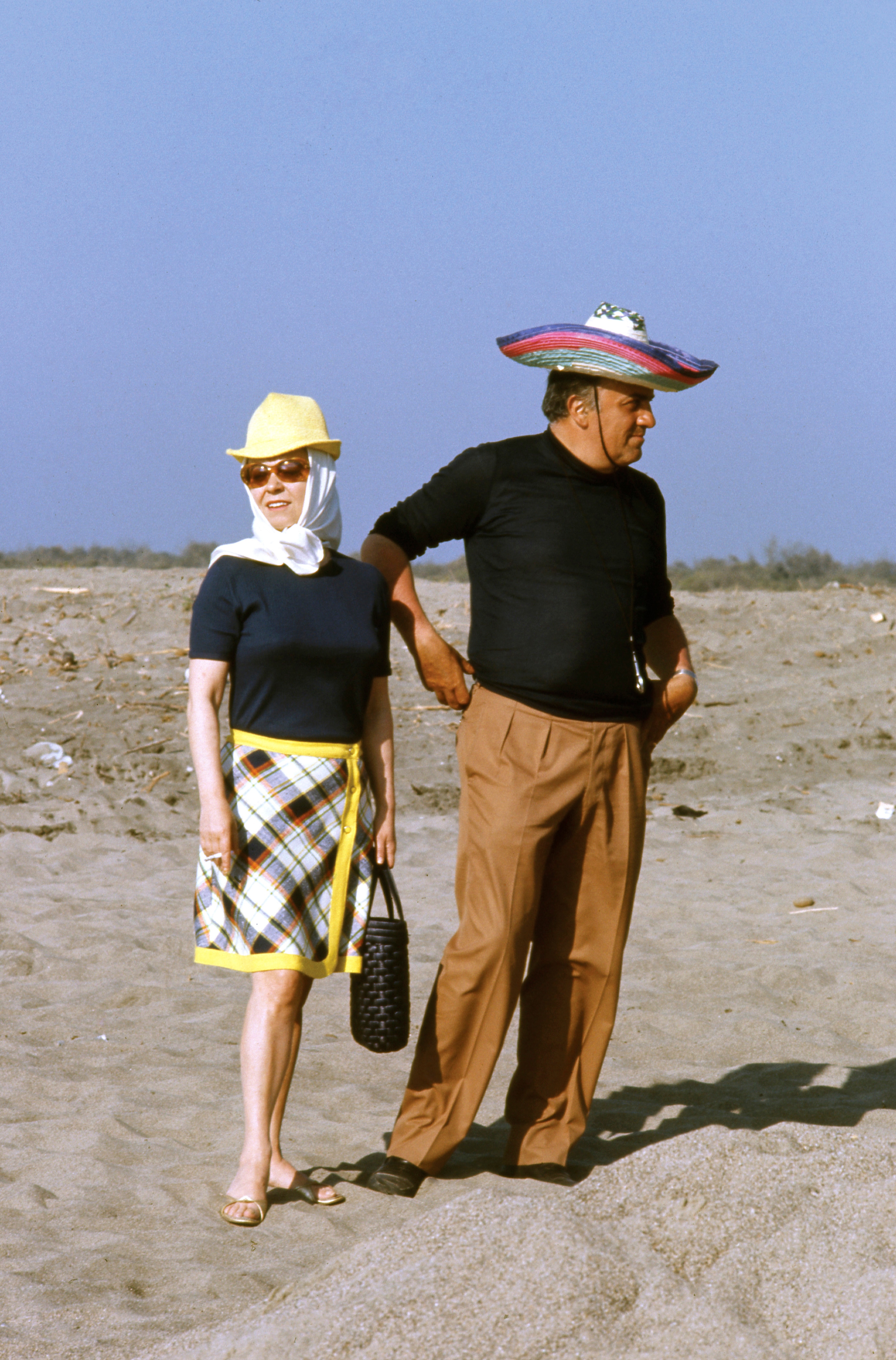 Durante una pausa dalle riprese di "Satyricon" insieme a Fellini. 1969