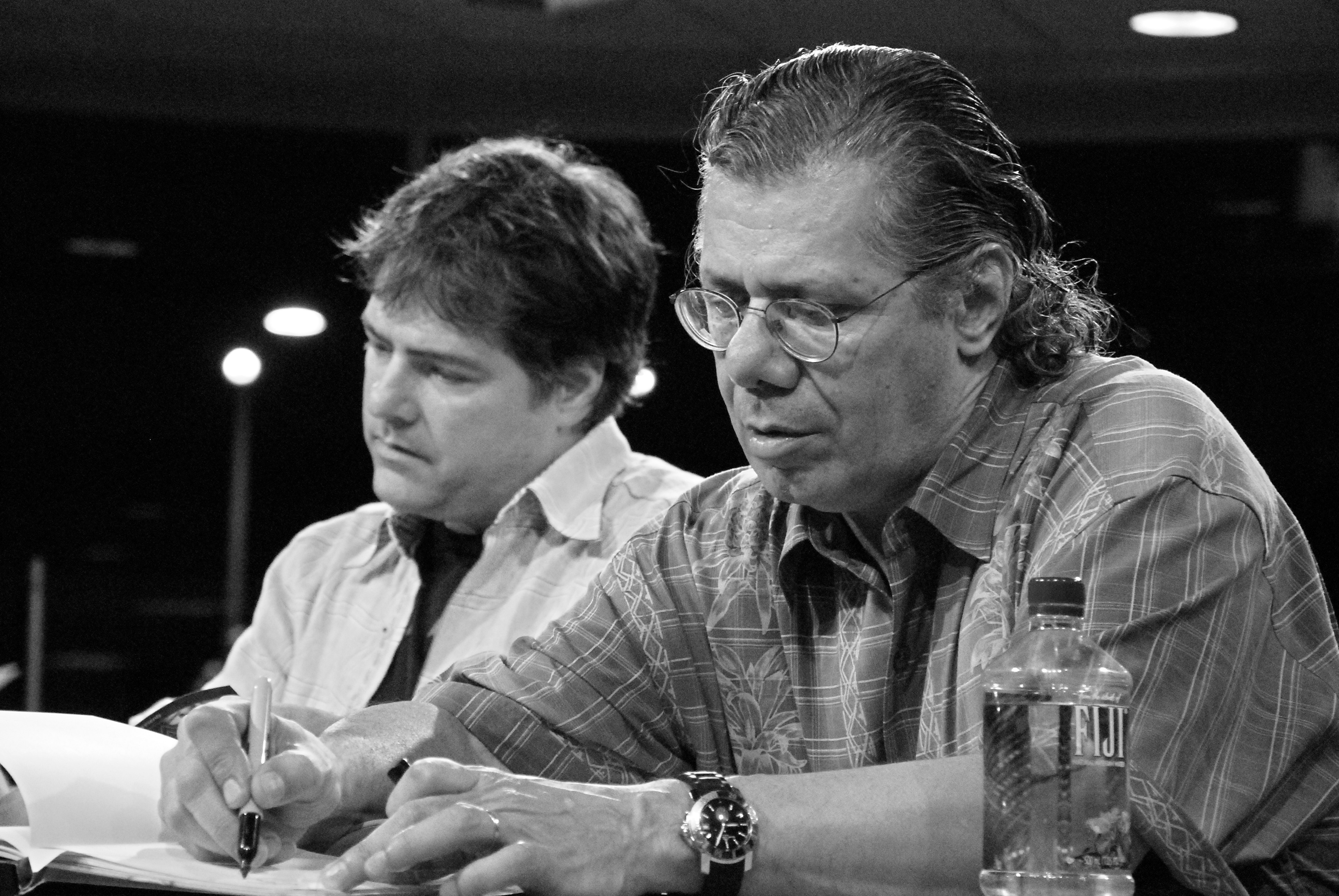 Chick Corea e Bela Fleck firmano le copie del loro album, "The Enchantment", 22 maggio 2007.