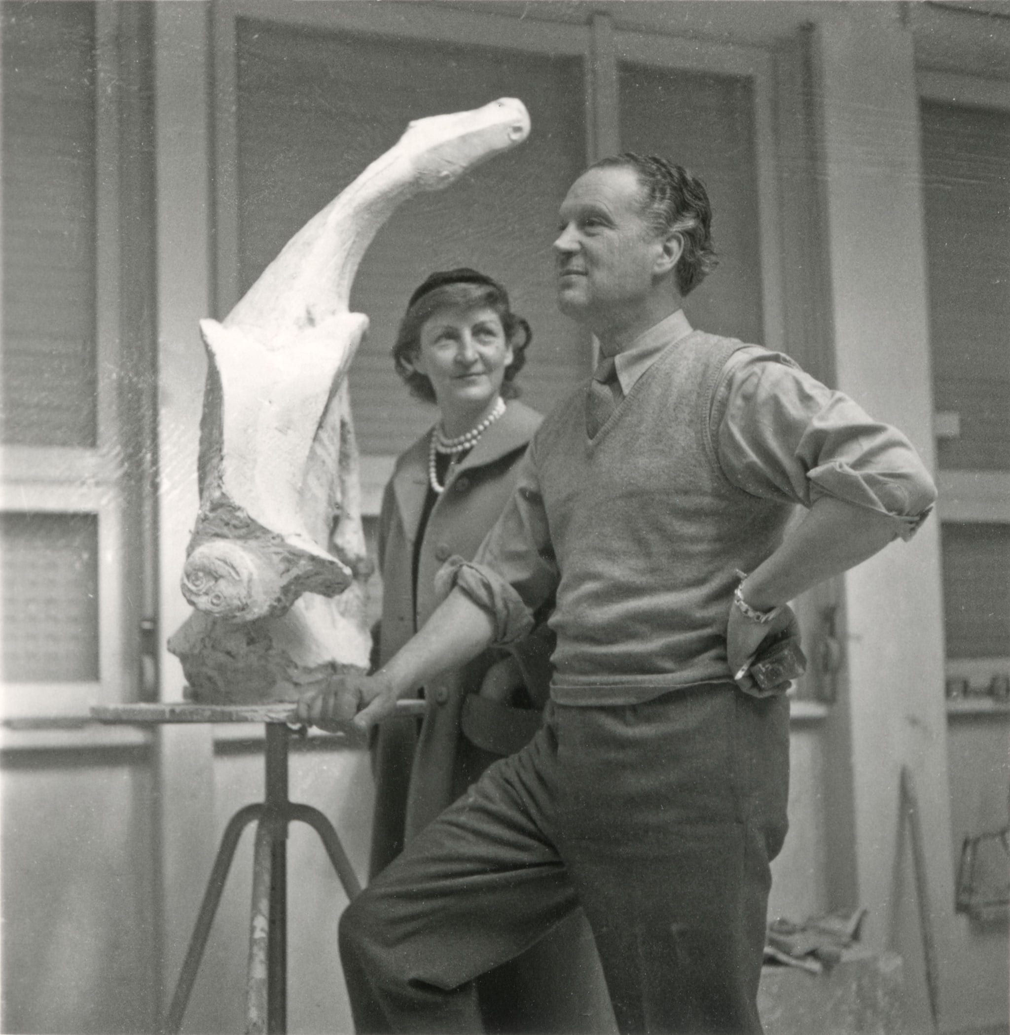 Marino e Marina nello studio di Milano nel 1954 con il Piccolo Miracolo del 1953