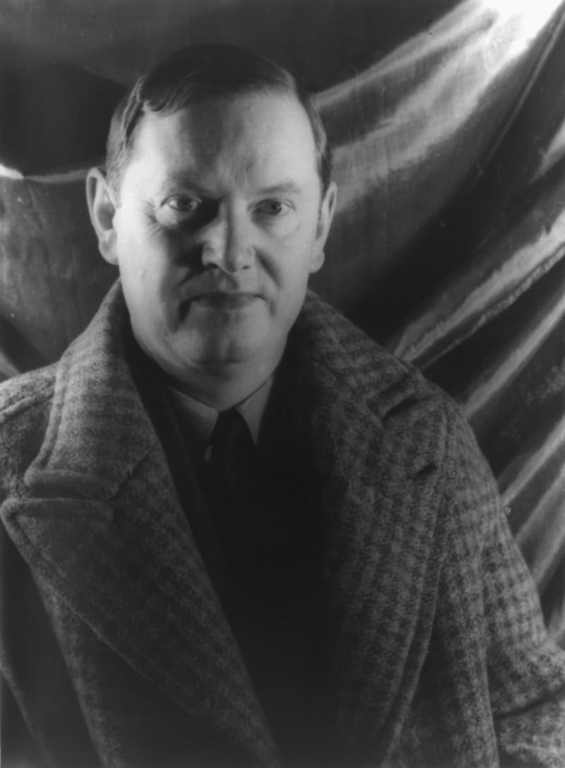 Evelyn Waugh su Marcel Proust - "Sto leggendo Proust per la prima volta. Roba davvero scadente. Penso avesse qualche disordine mentale" [Foto di Carl Van Vechten, 1940]